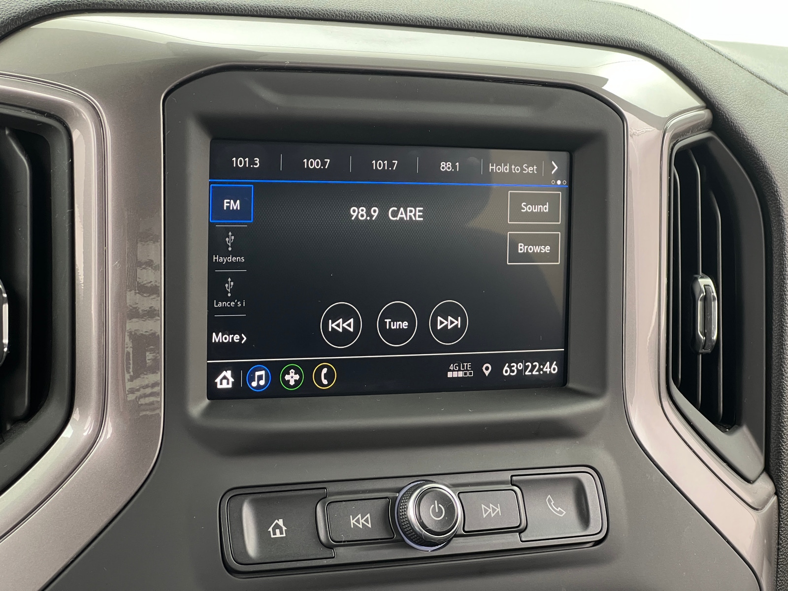 Thumbnail: 2022 Chevrolet Silverado 1500 - 4