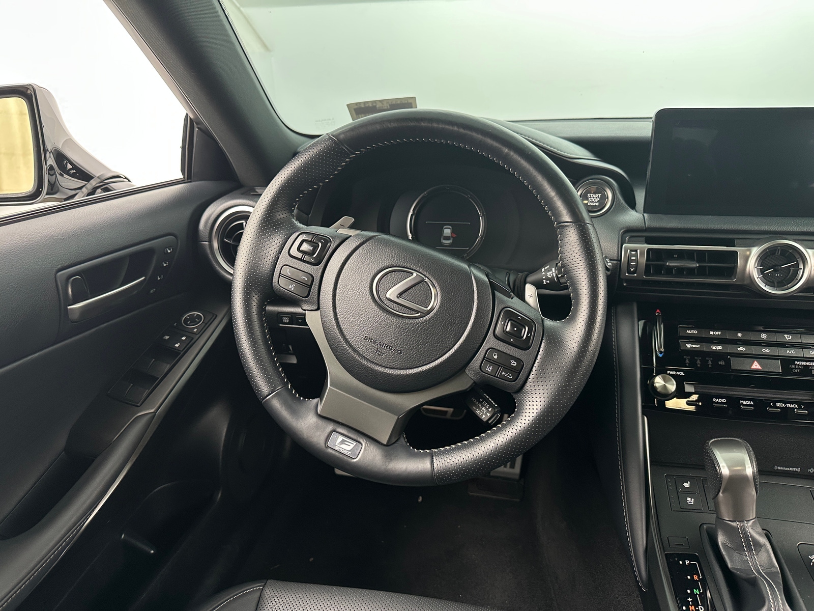 Thumbnail: 2022 Lexus IS - 4