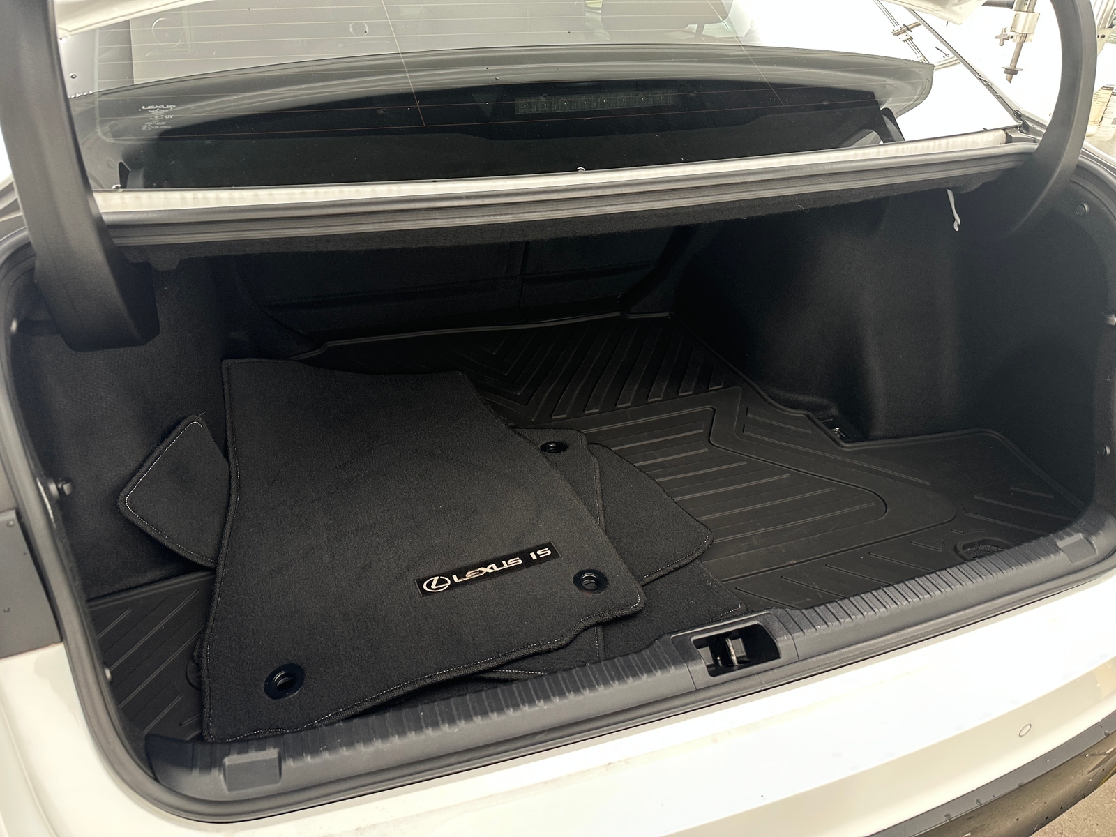 Thumbnail: 2022 Lexus IS - 6