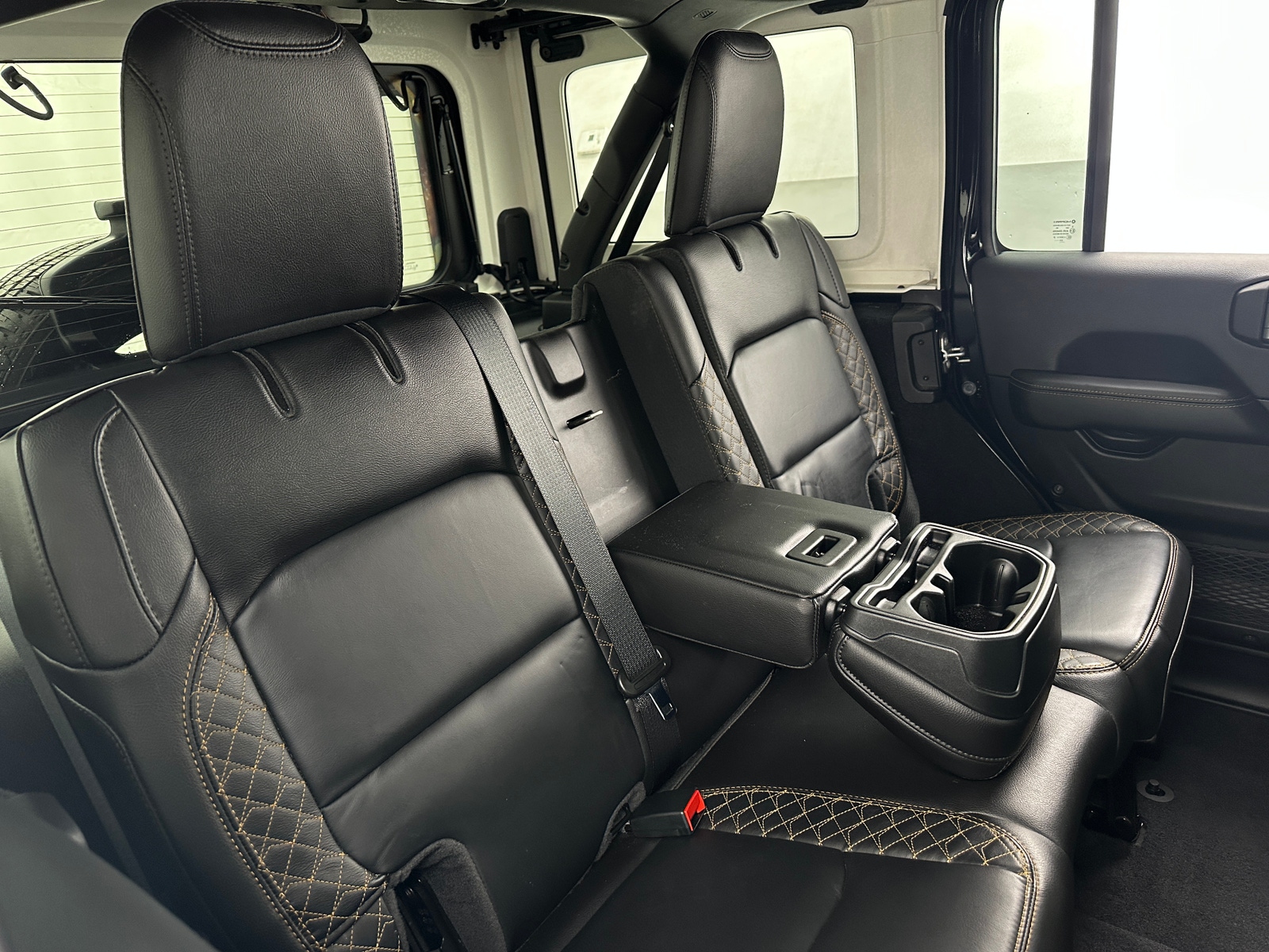 Thumbnail: 2021 Jeep Wrangler - 5