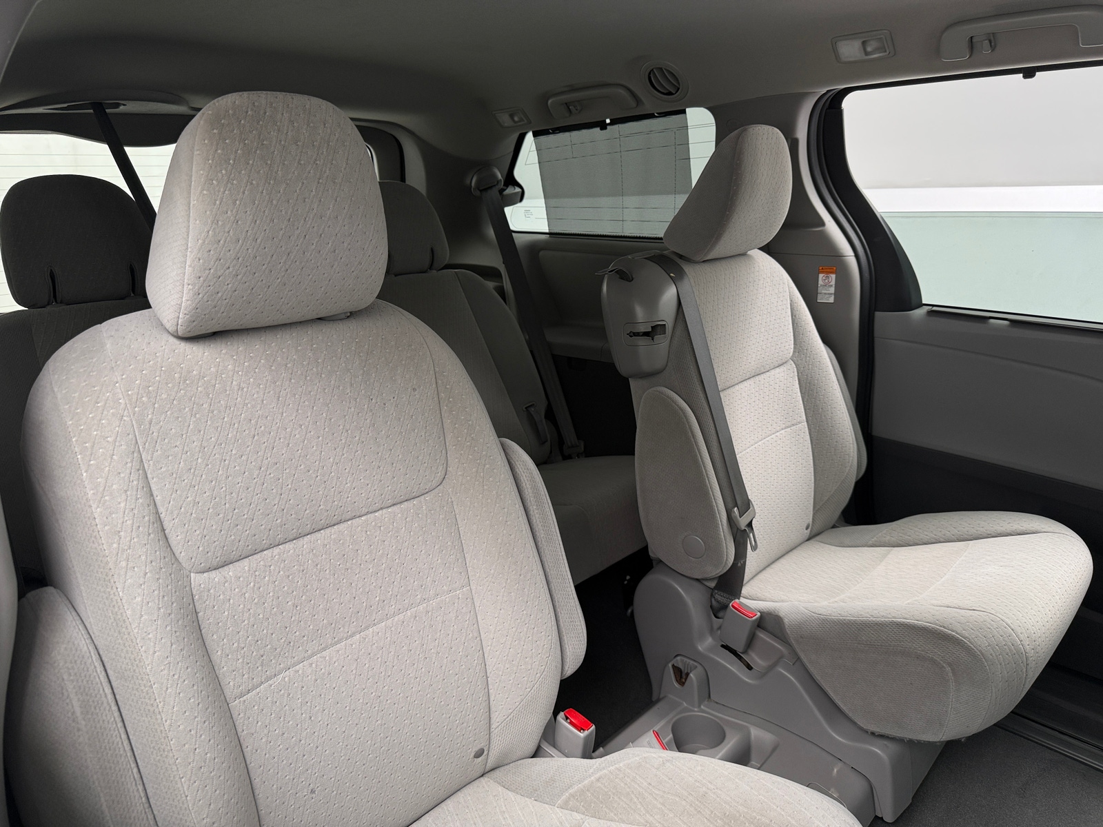 Thumbnail: 2020 Toyota Sienna - 6