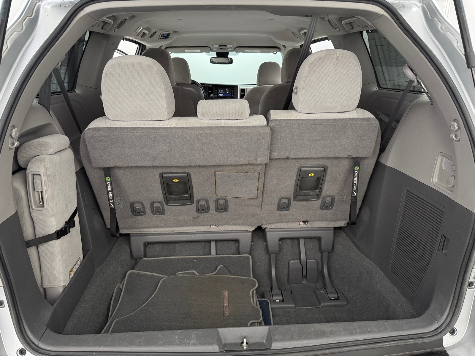 Thumbnail: 2020 Toyota Sienna - 7