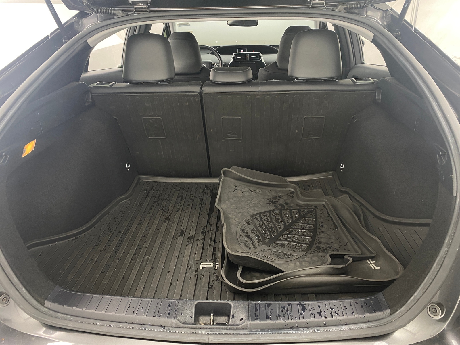 Thumbnail: 2017 Toyota Prius - 7