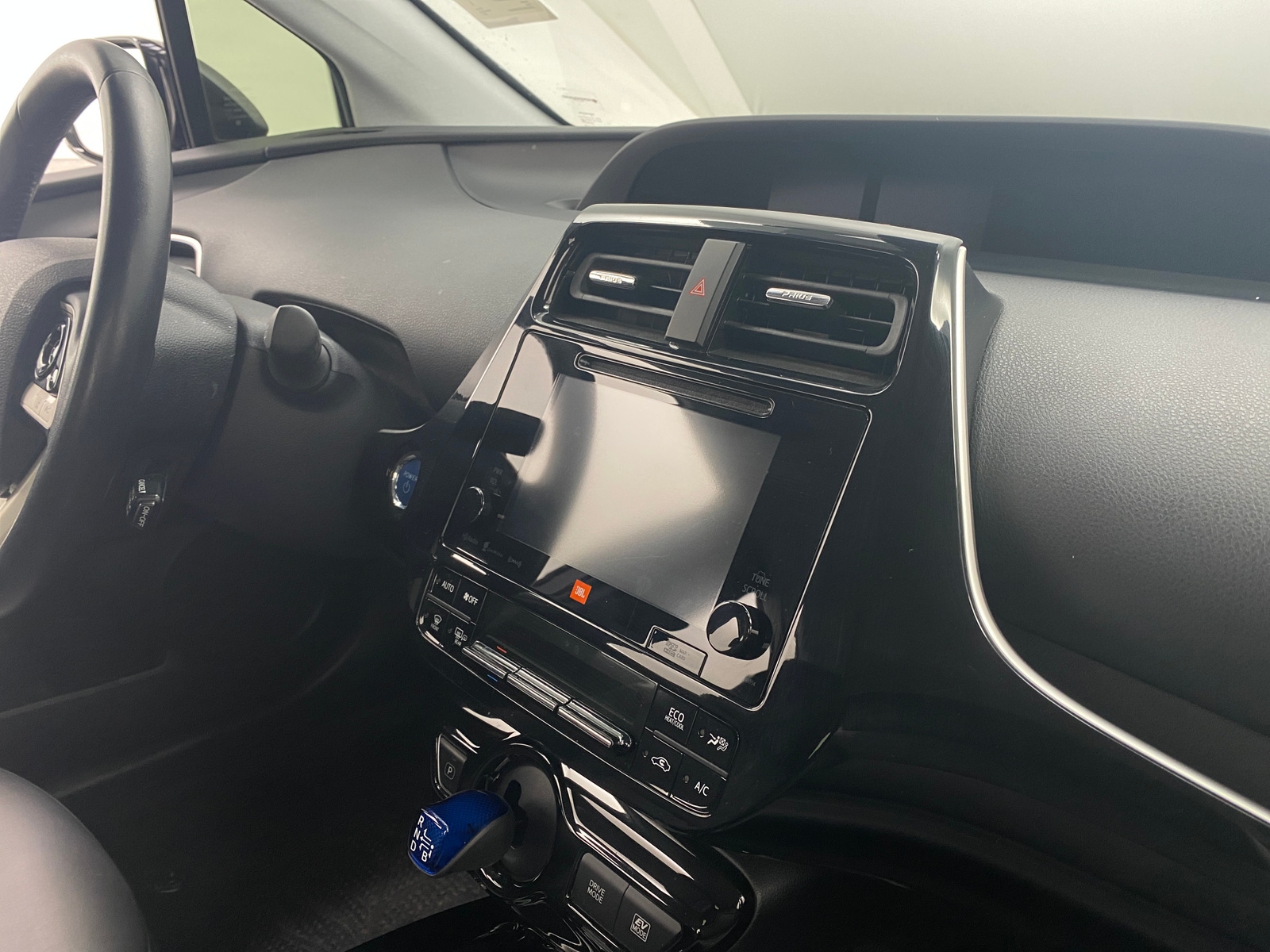 Thumbnail: 2017 Toyota Prius - 4