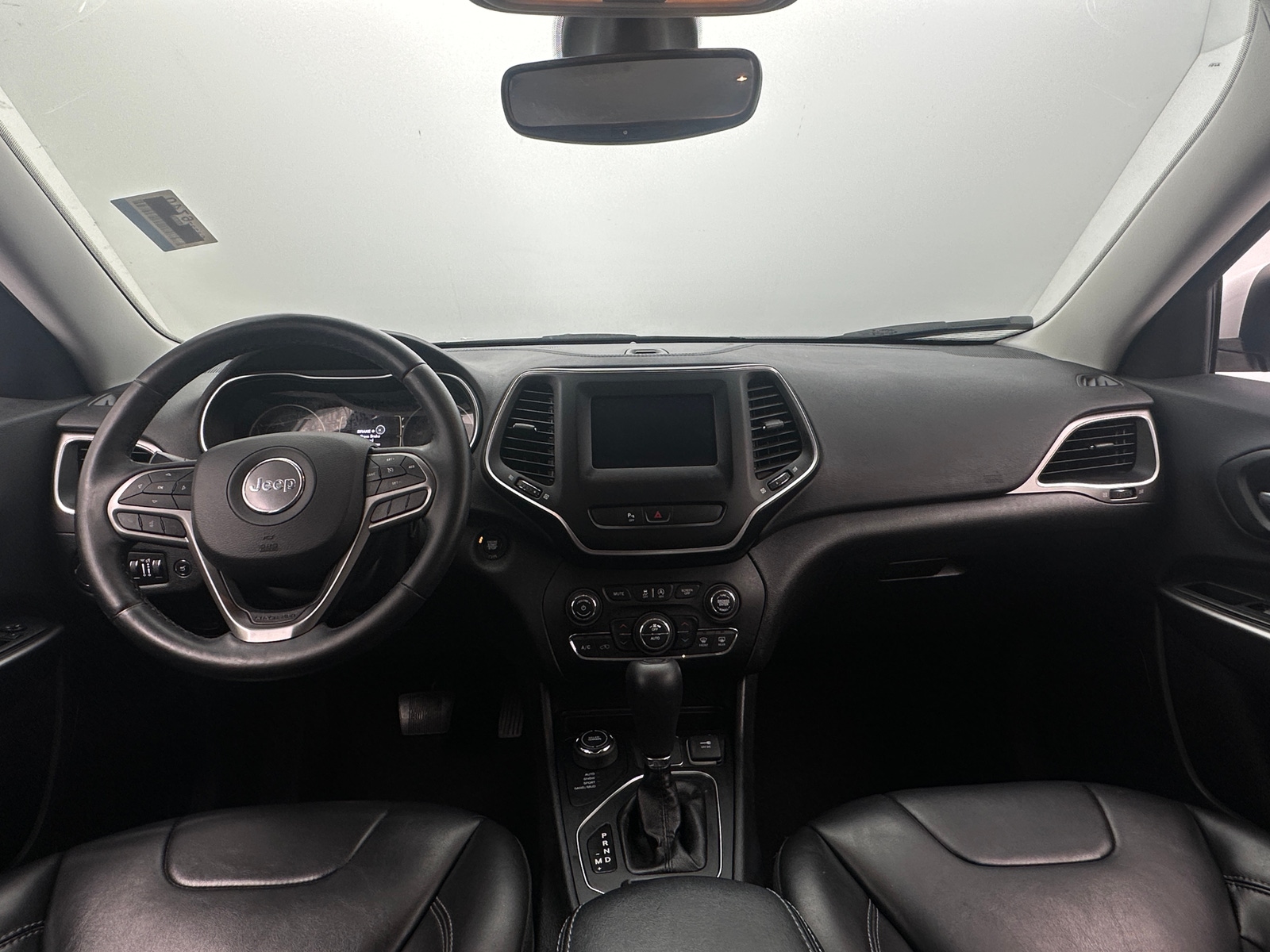 Thumbnail: 2019 Jeep Cherokee - 3