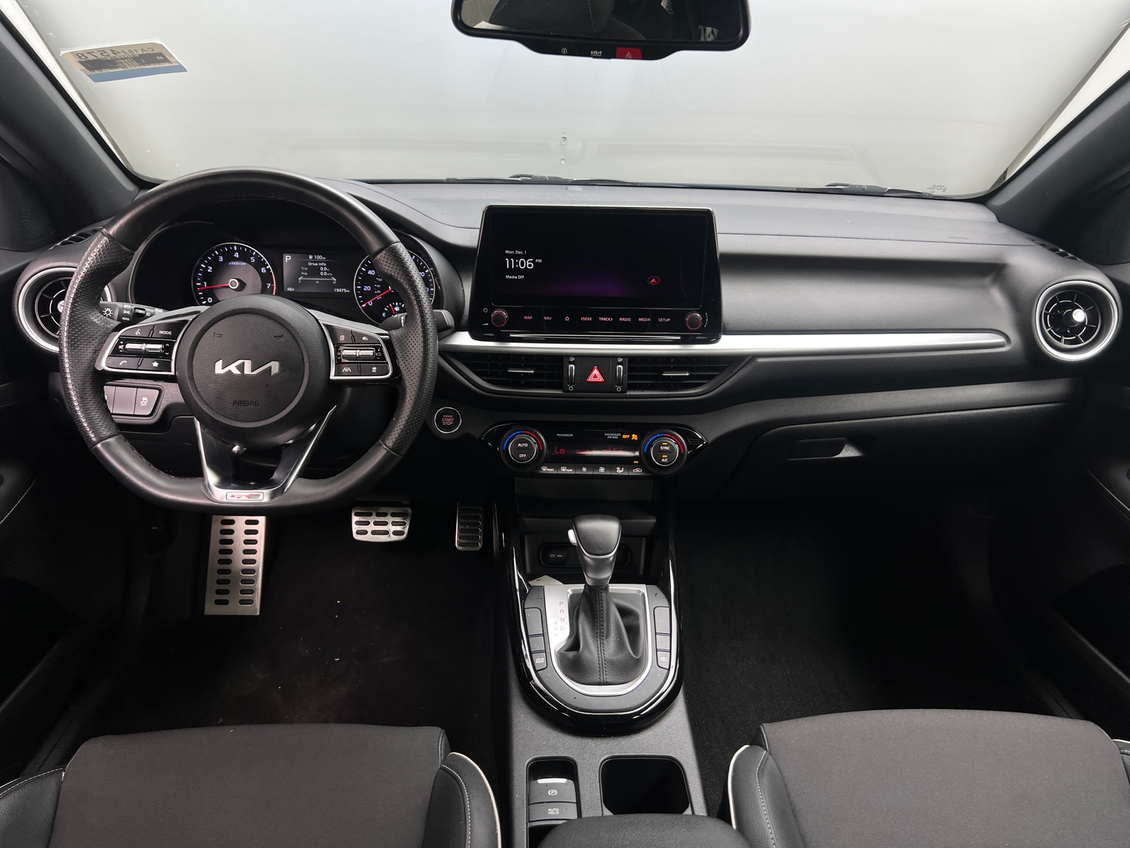 Thumbnail: 2024 Kia Forte - 3