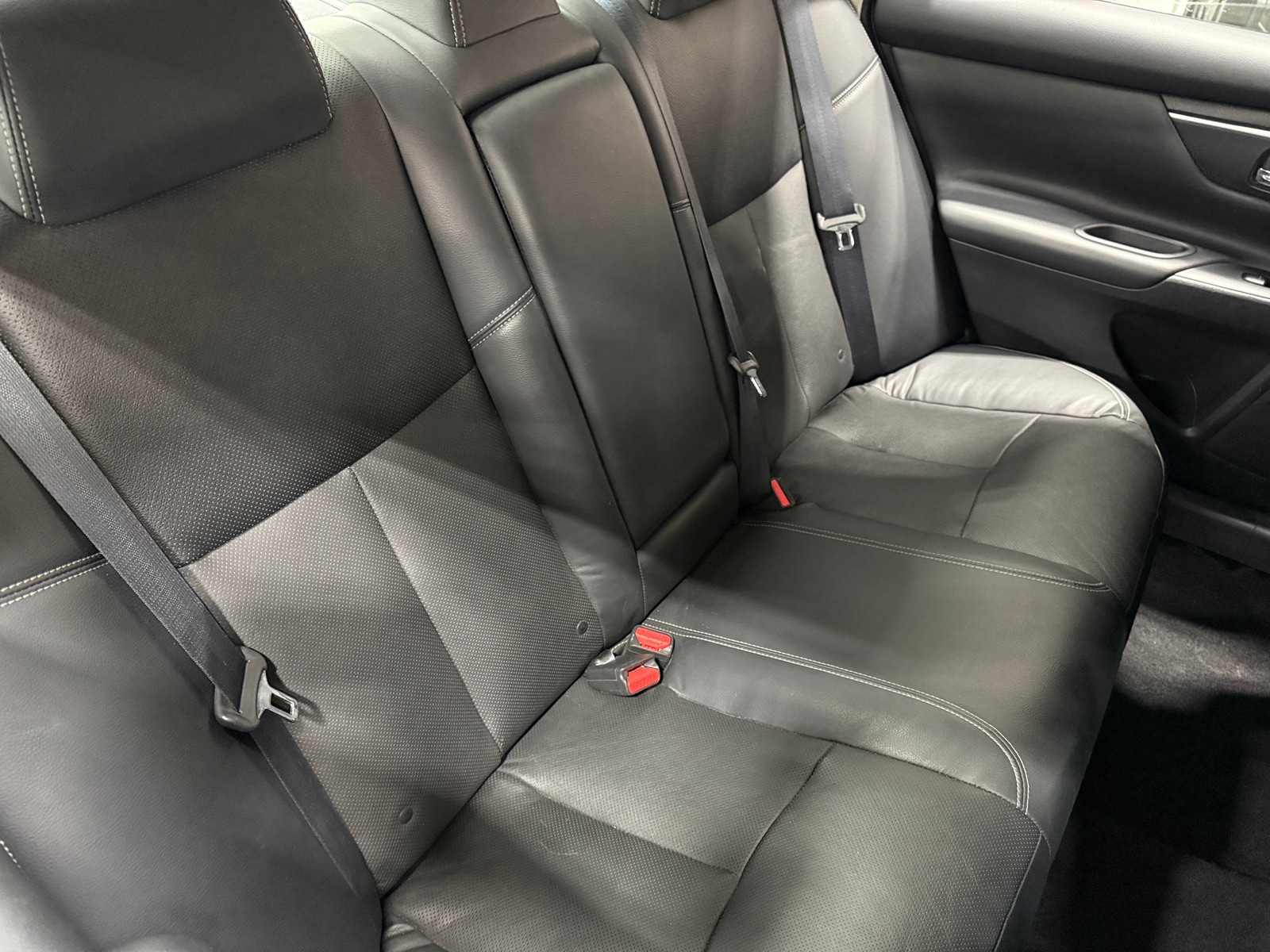 Thumbnail: 2017 Nissan Altima - 5