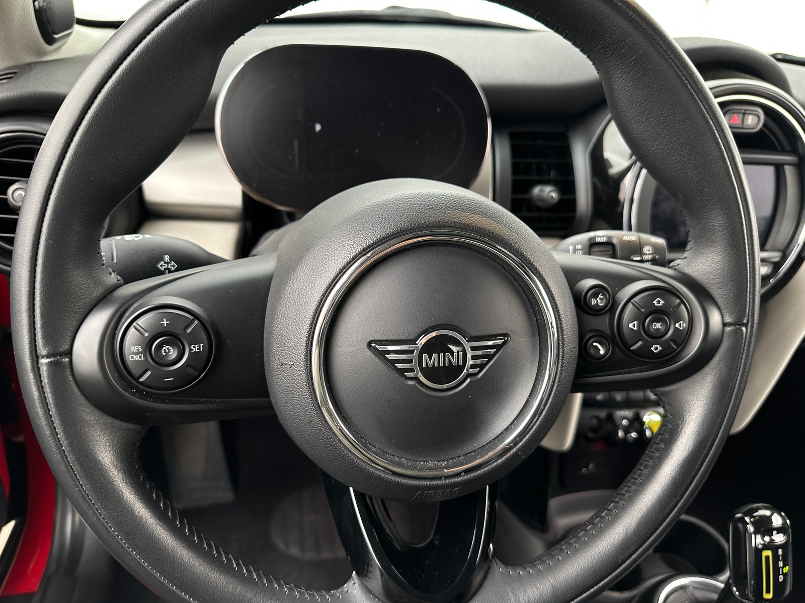 Thumbnail: 2021 MINI Cooper Hardtop - 4