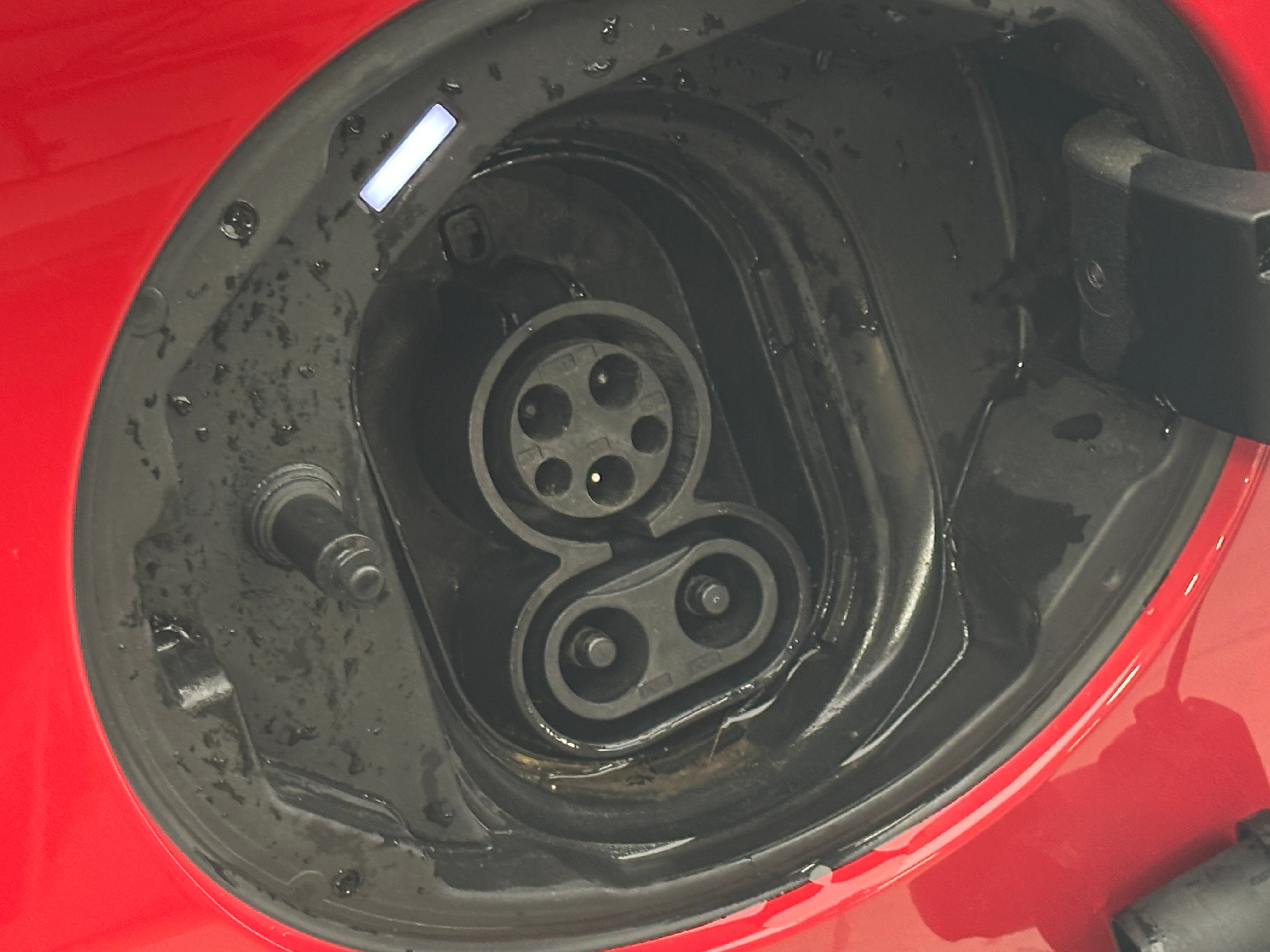 Used 2021 MINI Hardtop 2 Door SE with VIN WMWXP3C02M2N27150 for sale in Oak Creek, WI