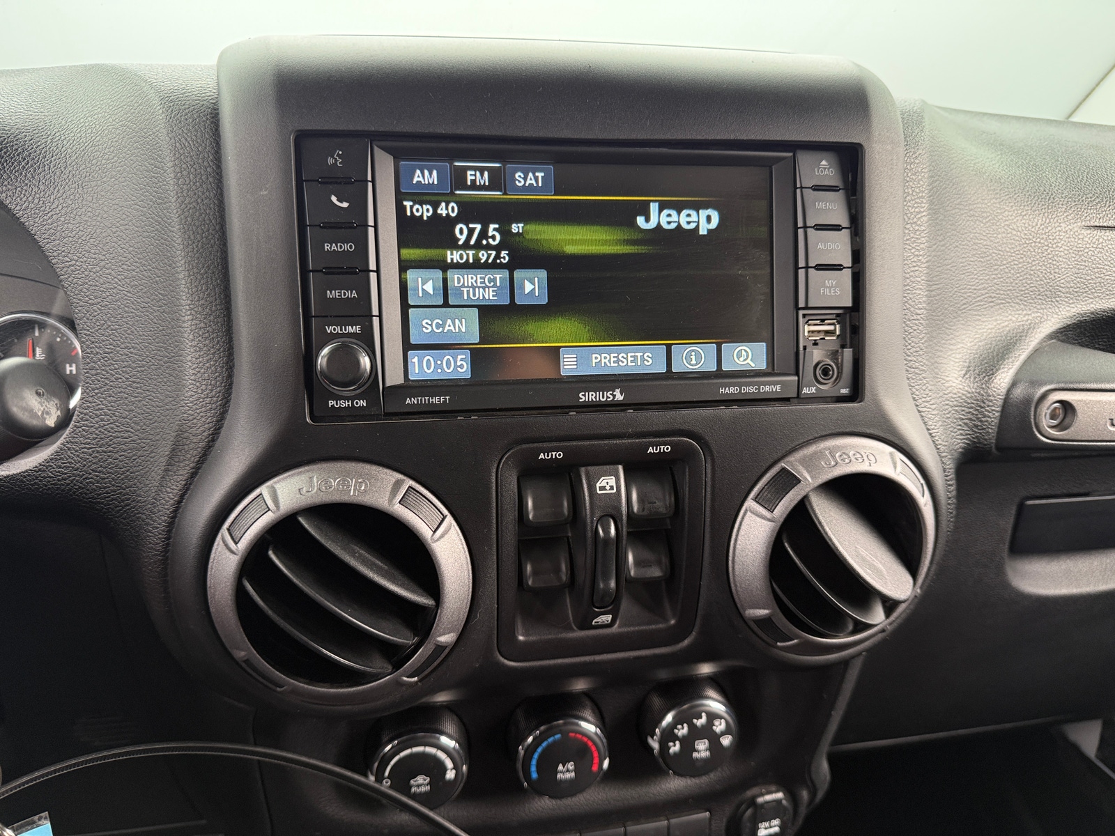 Thumbnail: 2017 Jeep Wrangler - 4