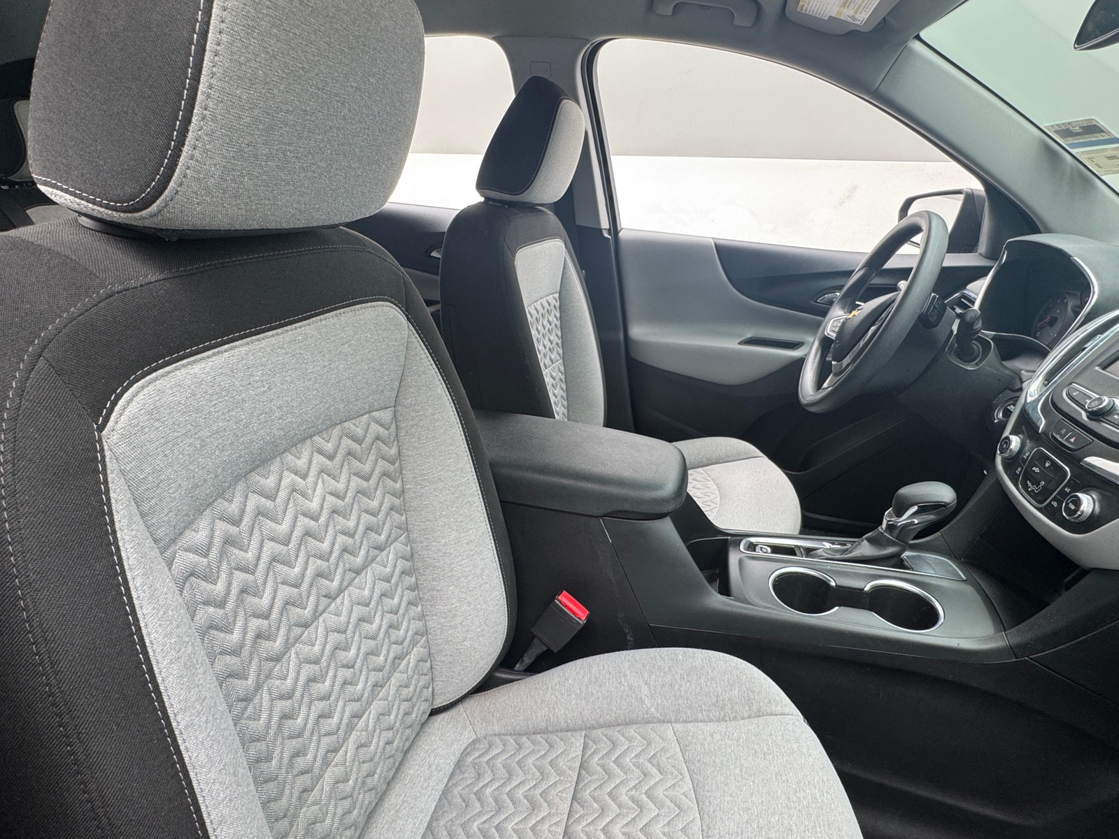 Thumbnail: 2022 Chevrolet Equinox - 2