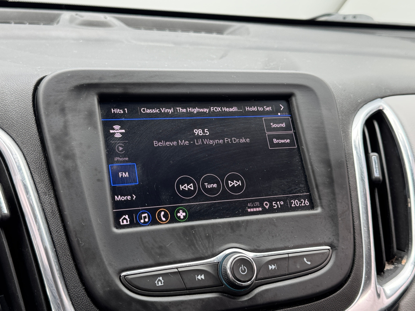 Thumbnail: 2022 Chevrolet Equinox - 4