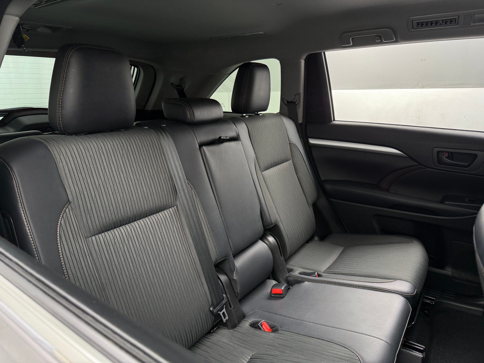 Thumbnail: 2018 Toyota Highlander - 6