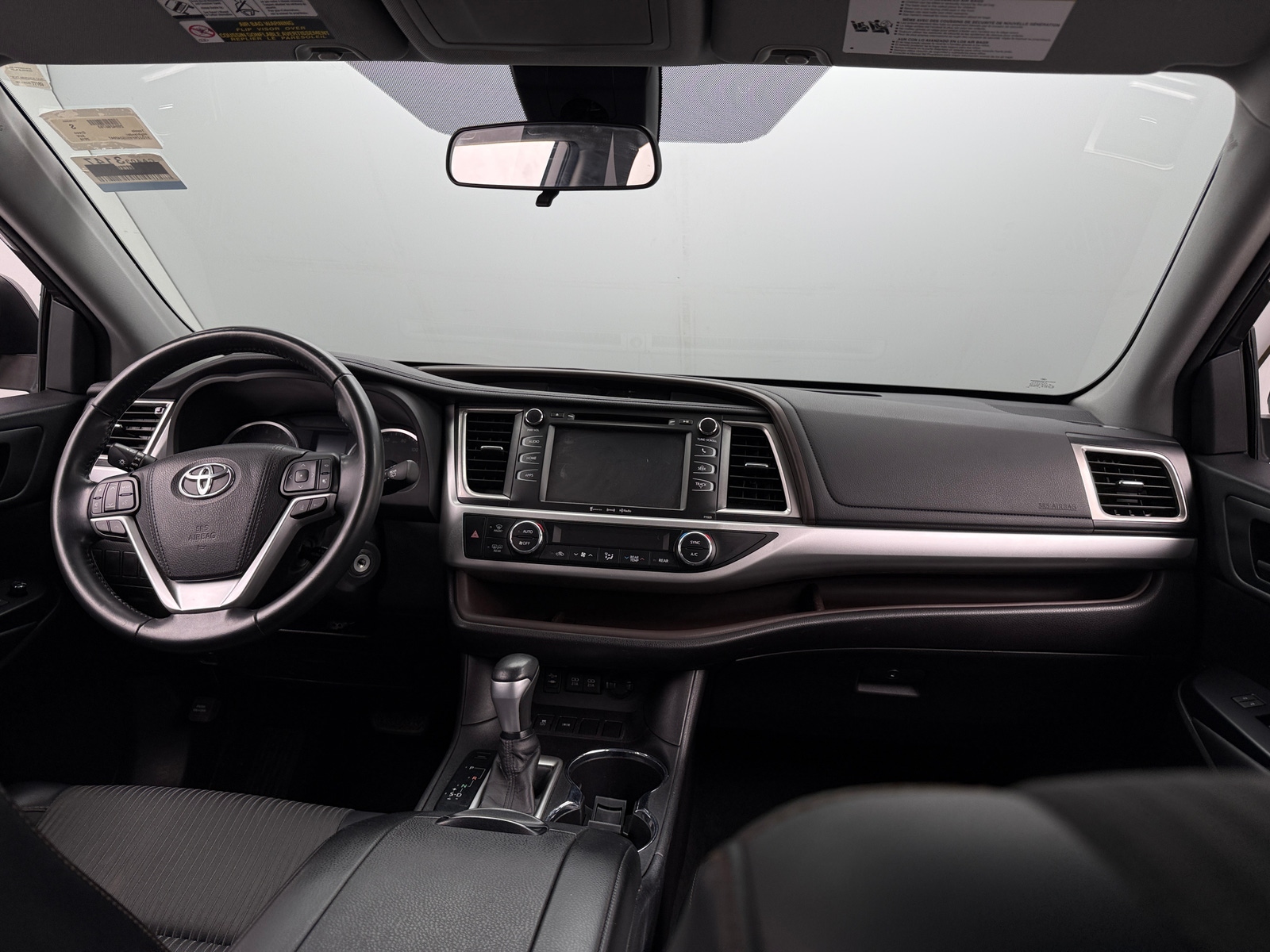 Thumbnail: 2018 Toyota Highlander - 3