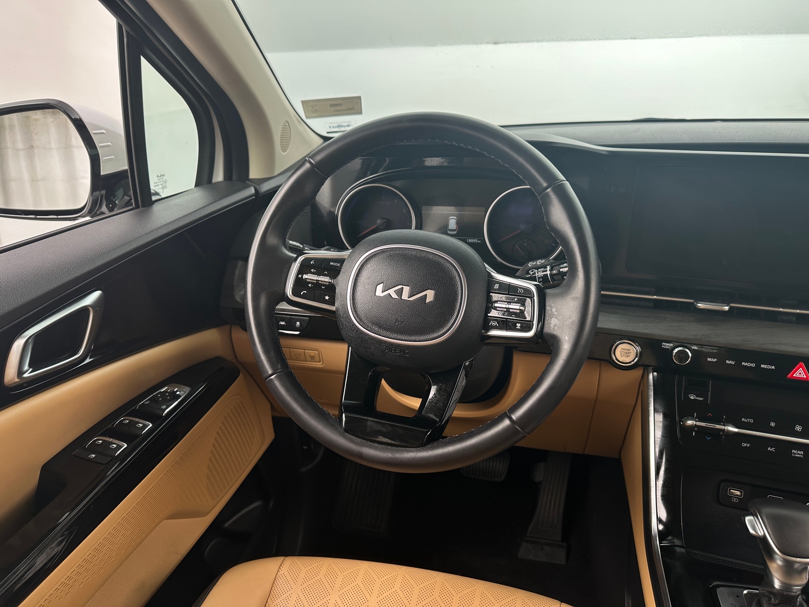 Thumbnail: 2024 Kia Carnival - 4