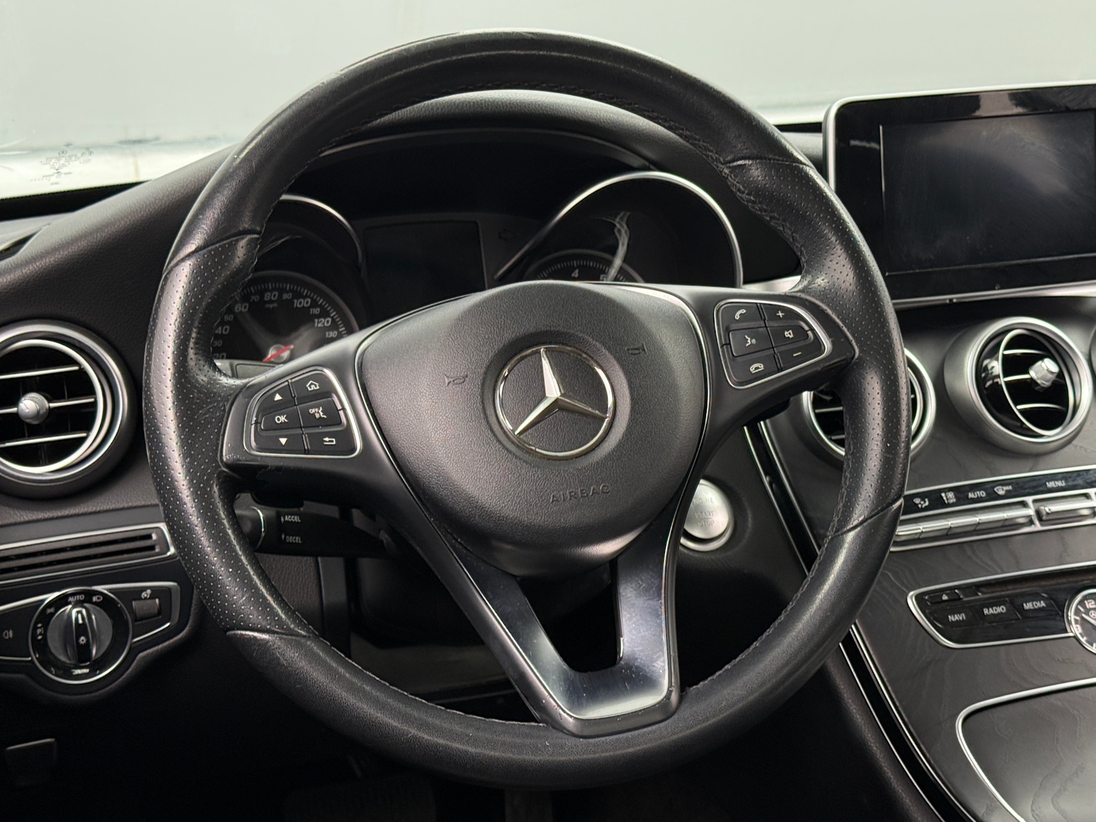 Thumbnail: 2017 Mercedes-Benz C-Class - 4