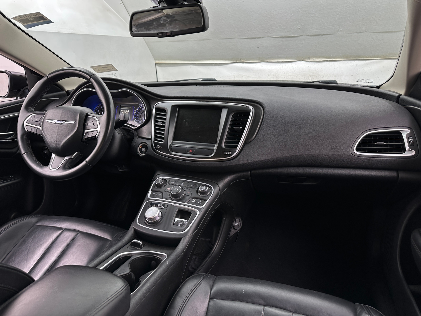 Thumbnail: 2017 Chrysler 200 - 2