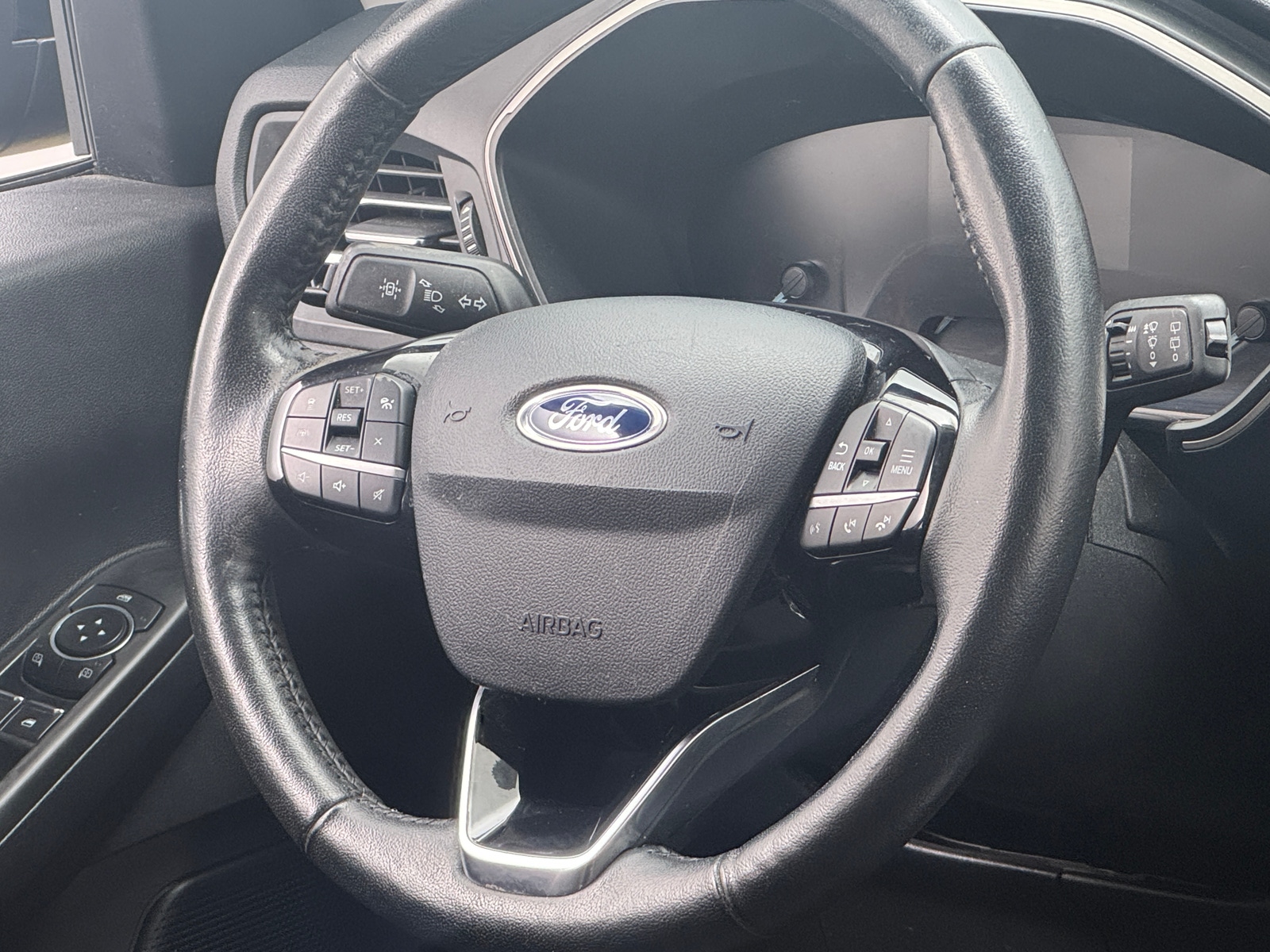 Thumbnail: 2021 Ford Escape - 4