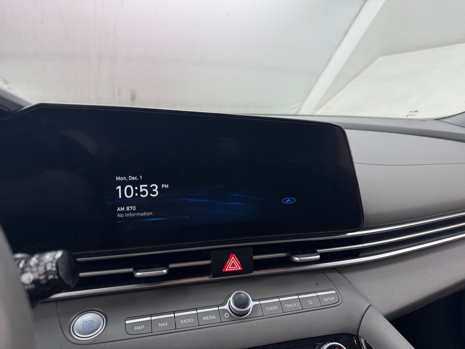 Thumbnail: 2023 Hyundai Elantra - 4