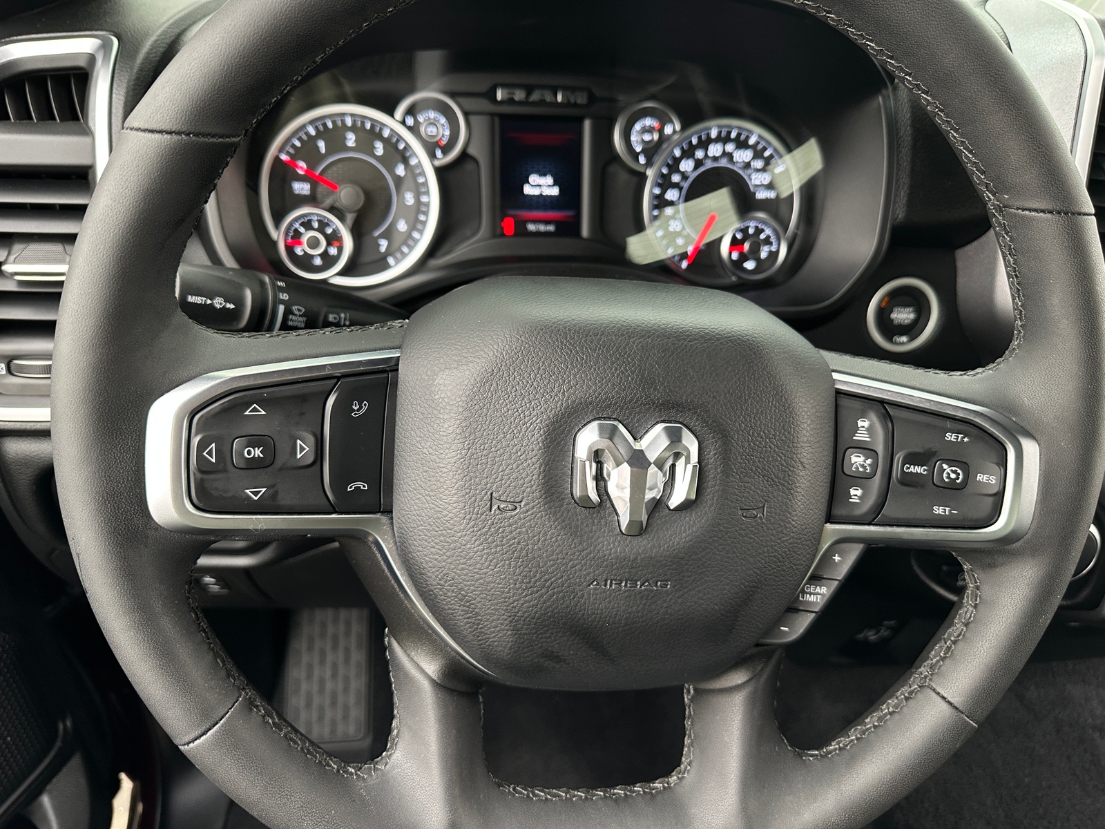 Thumbnail: 2025 RAM 1500 - 5