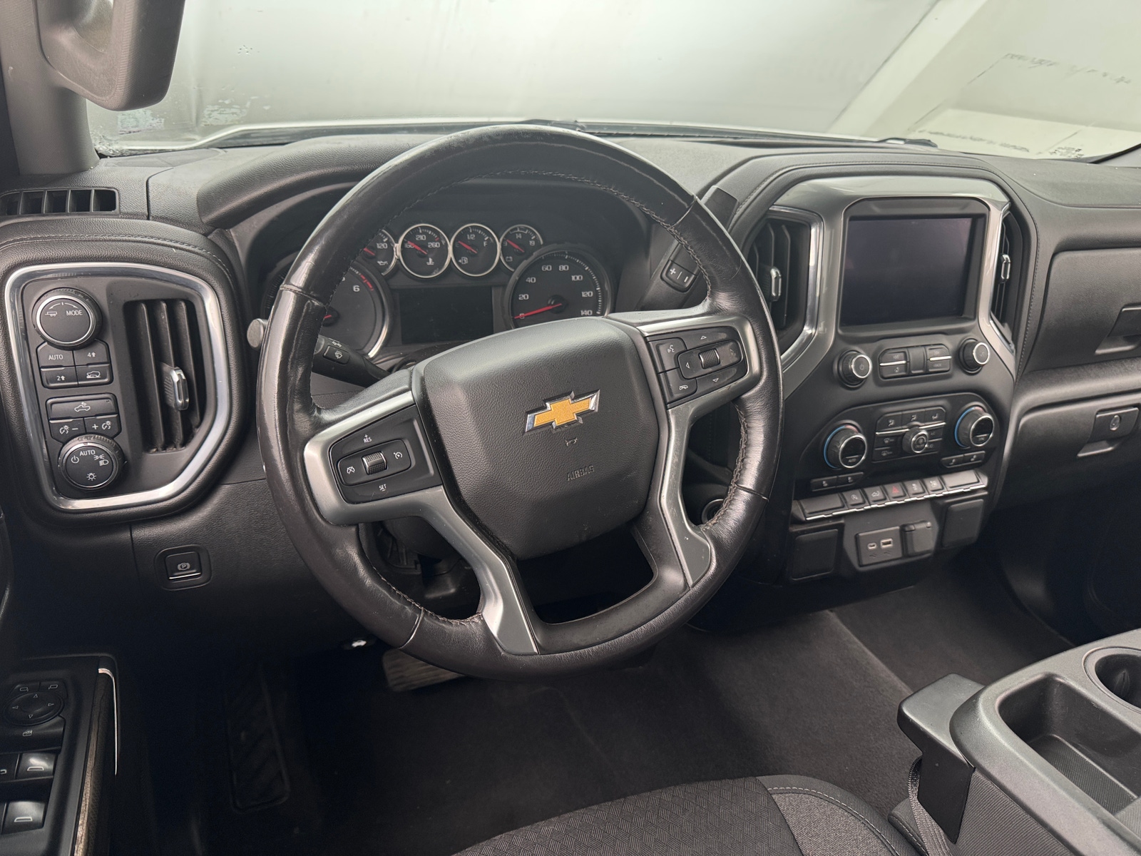 Thumbnail: 2022 Chevrolet Silverado 1500 - 5