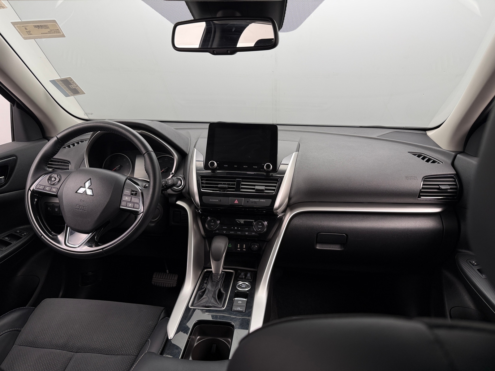 Thumbnail: 2025 Mitsubishi Eclipse Cross - 3