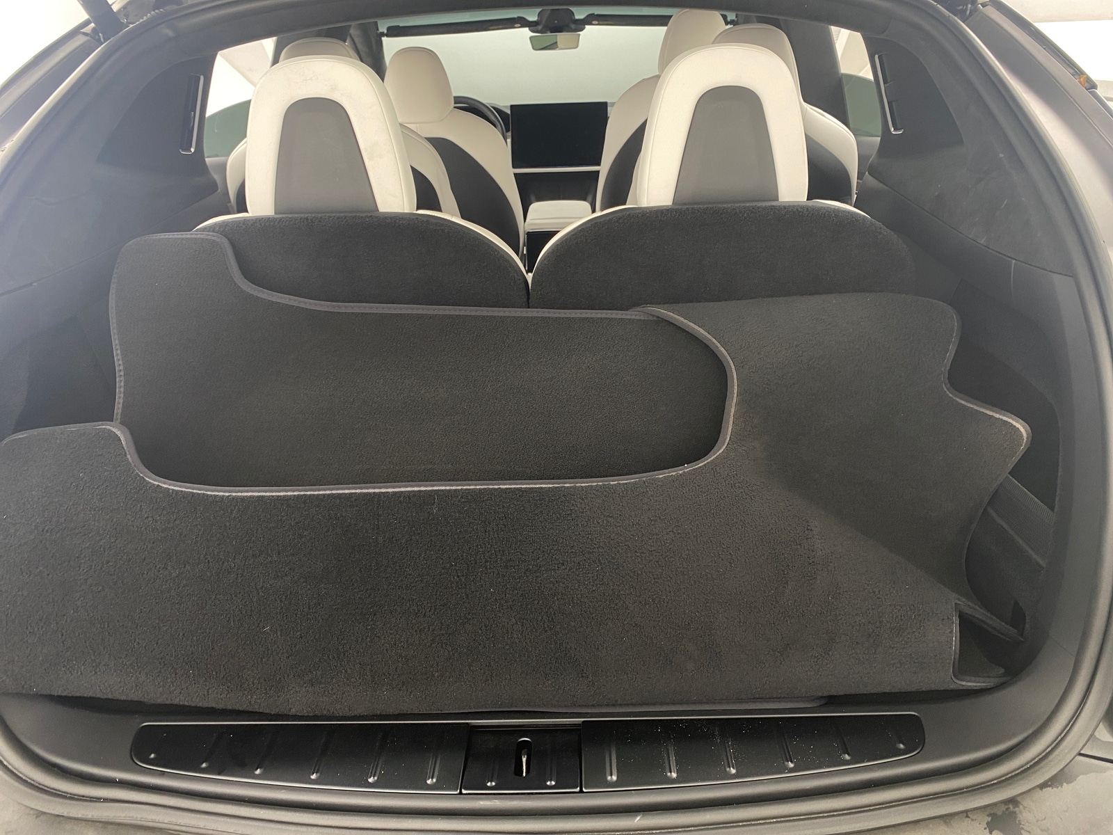 Thumbnail: 2023 Tesla Model X - 6