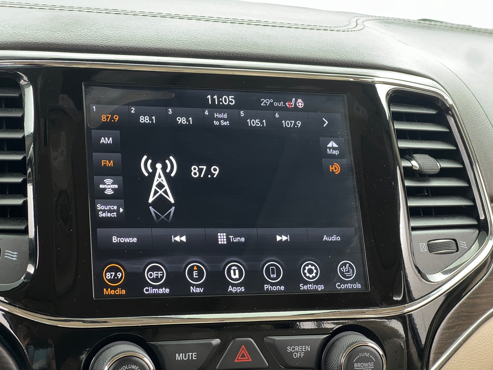 Thumbnail: 2020 Jeep Grand Cherokee - 3