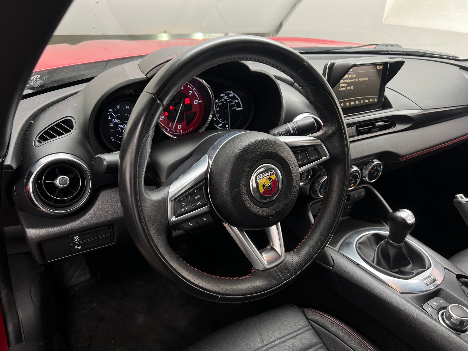 Thumbnail: 2019 Fiat 124 Spider - 4