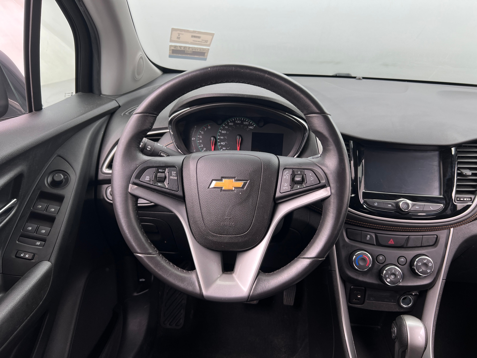 Thumbnail: 2017 Chevrolet Trax - 5