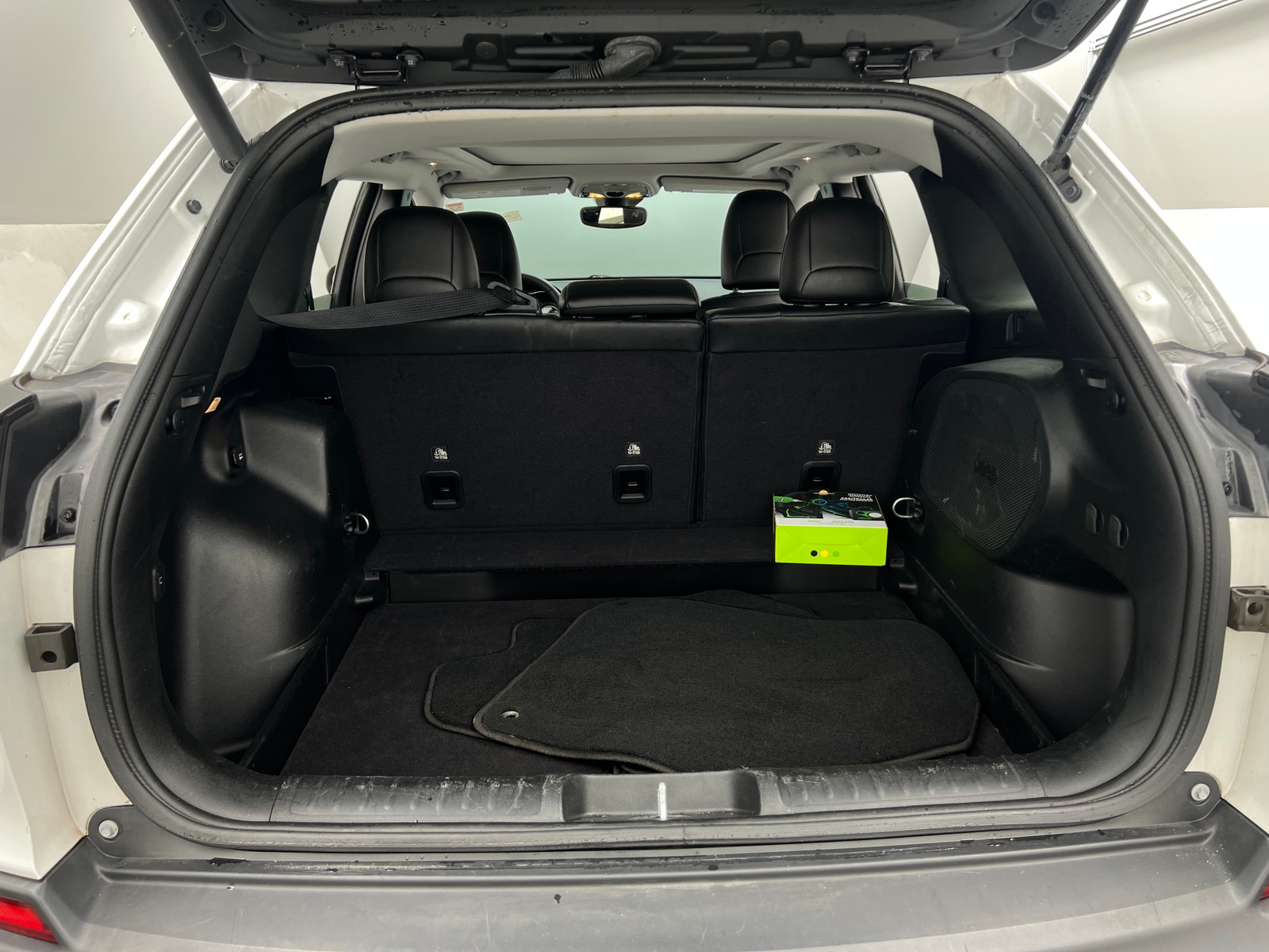 Thumbnail: 2022 Jeep Cherokee - 6