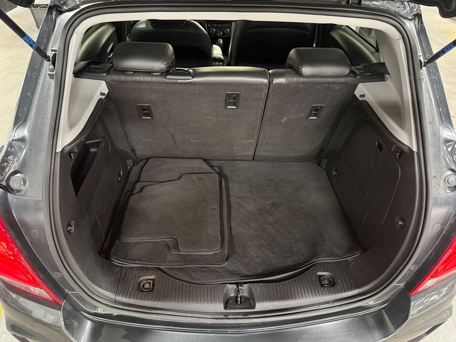 Thumbnail: 2018 Chevrolet Trax - 6