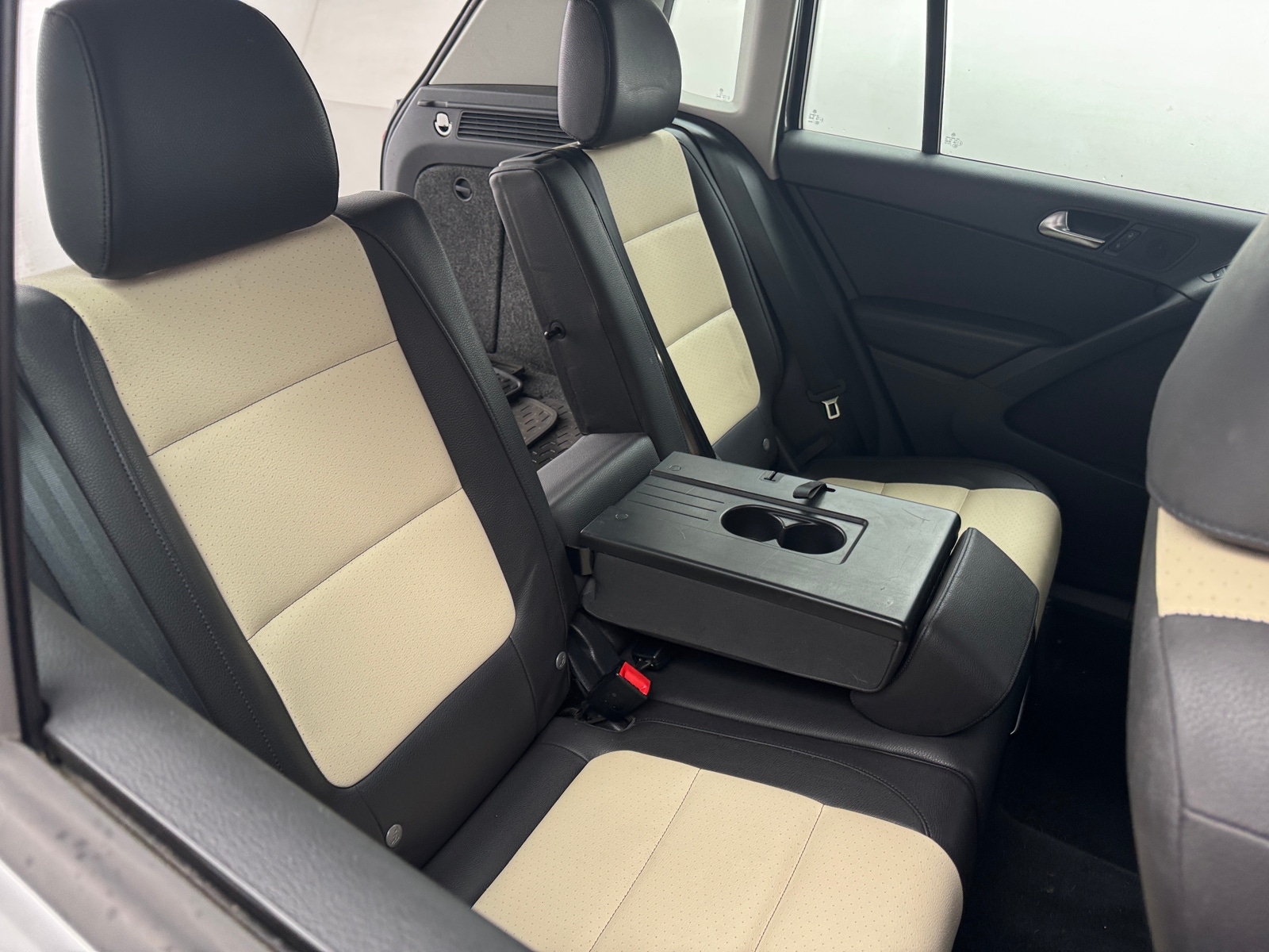 Thumbnail: 2016 Volkswagen Tiguan - 6