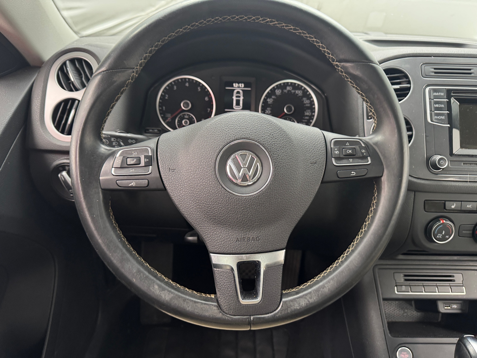 Thumbnail: 2016 Volkswagen Tiguan - 5