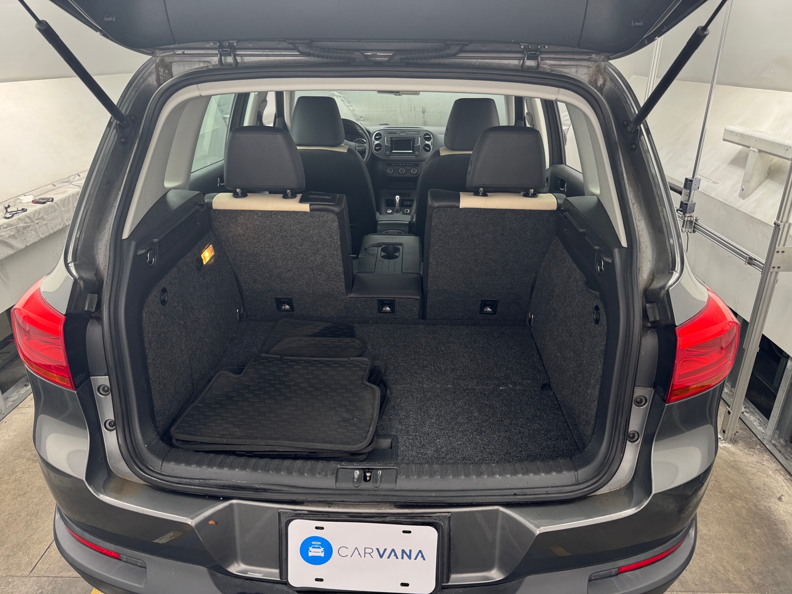 Thumbnail: 2016 Volkswagen Tiguan - 7