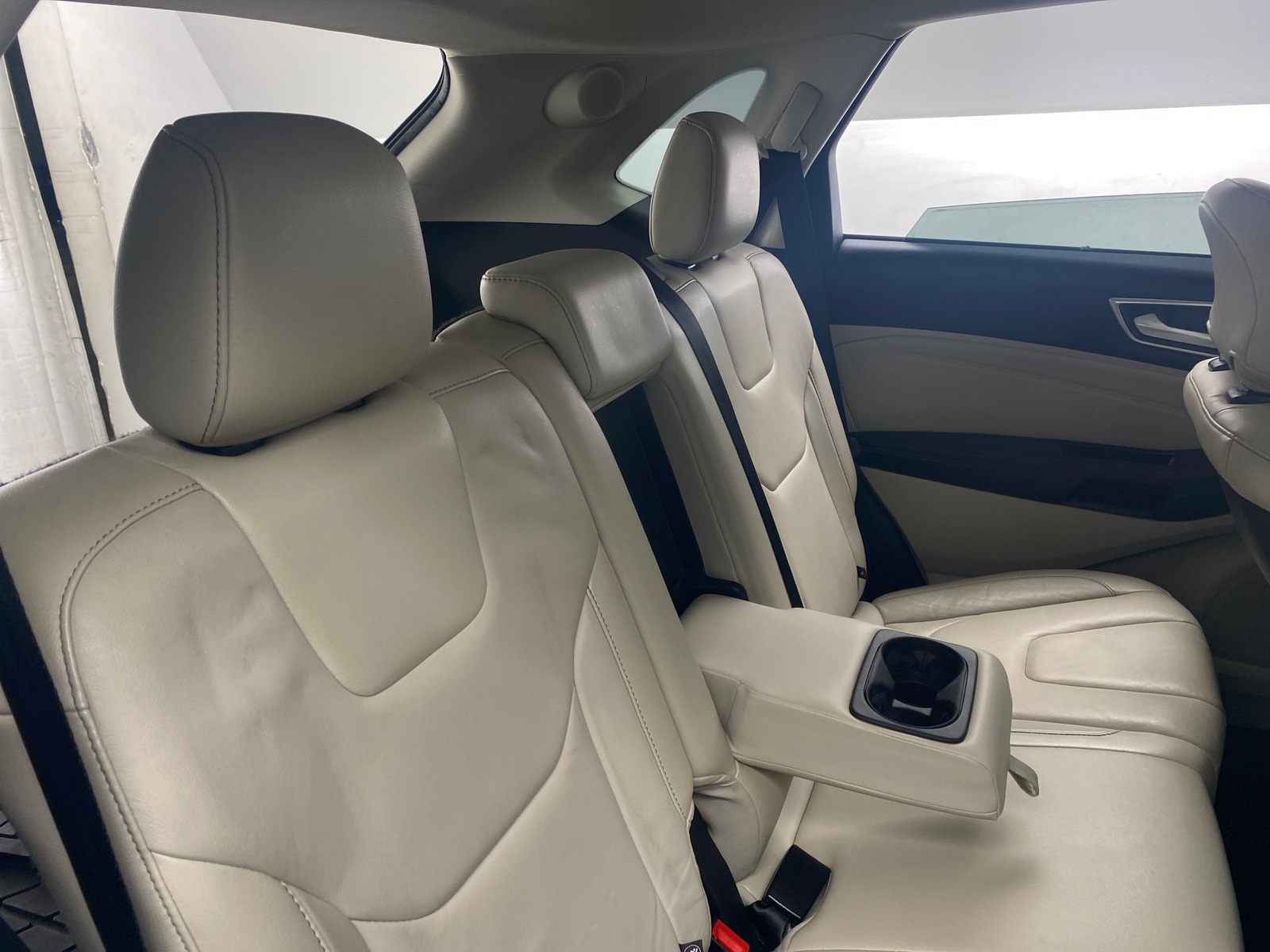 Thumbnail: 2016 Ford Edge - 5