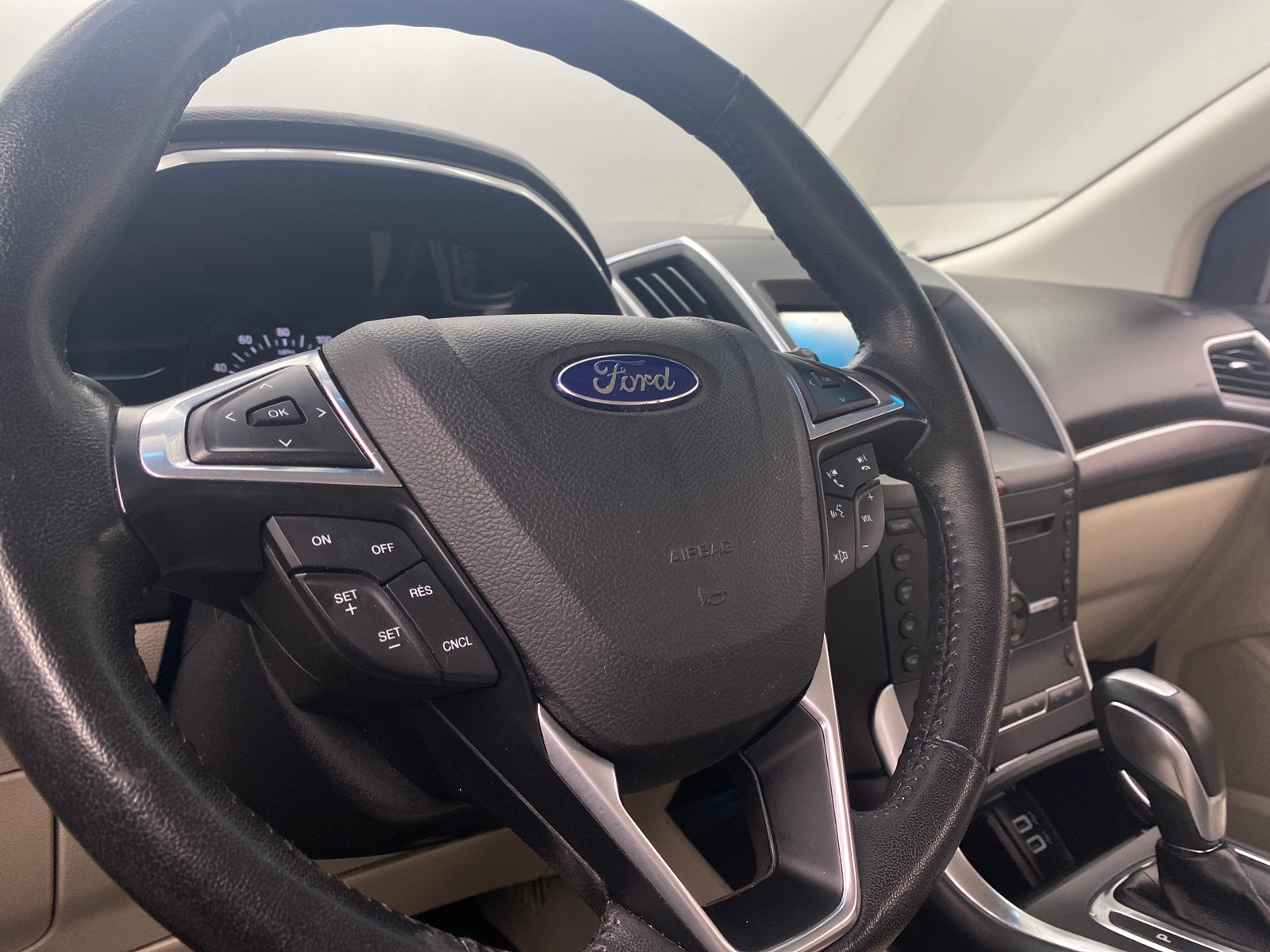 Thumbnail: 2016 Ford Edge - 4