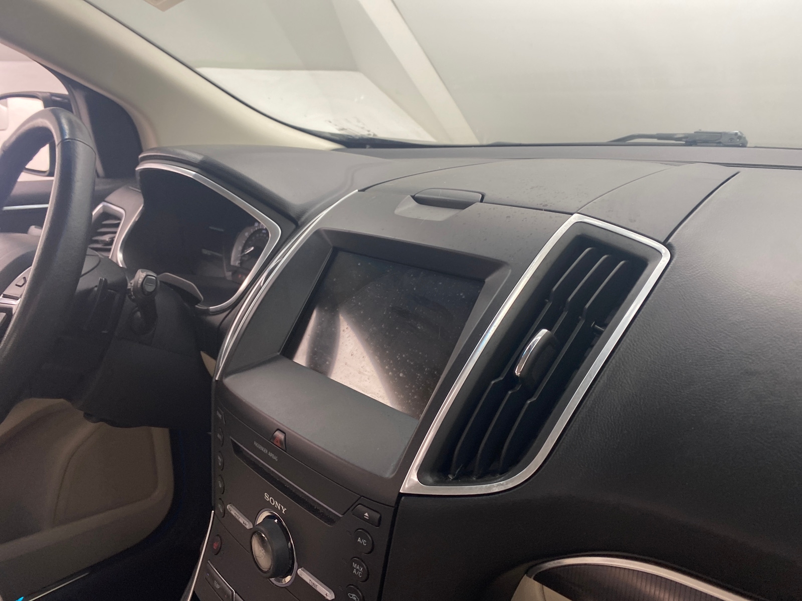 Thumbnail: 2016 Ford Edge - 3