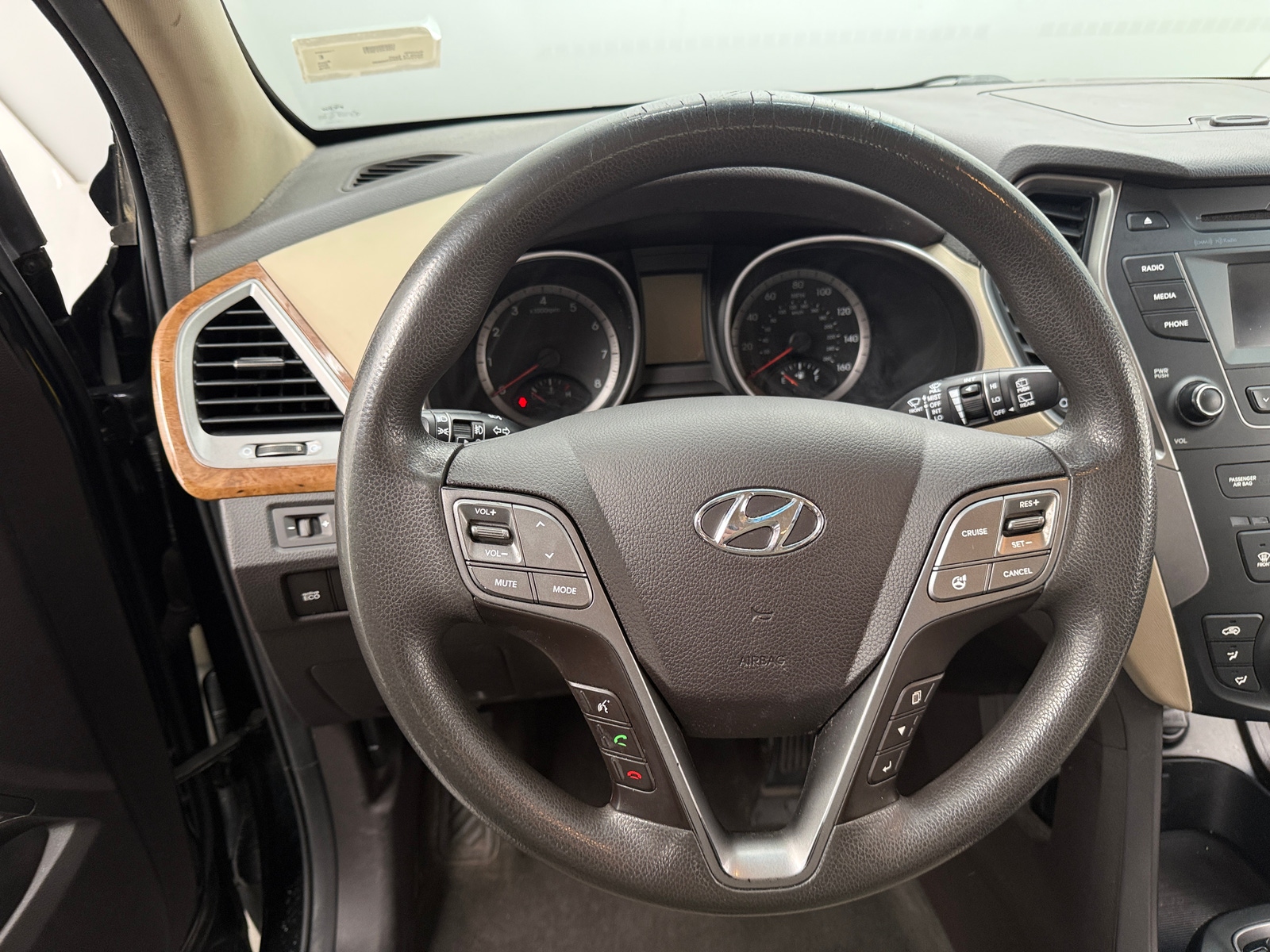 Thumbnail: 2016 Hyundai Santa Fe - 5