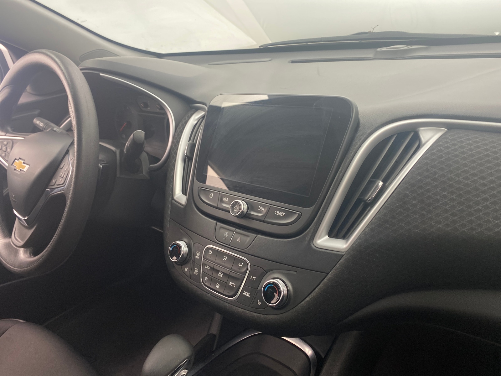 Thumbnail: 2023 Chevrolet Malibu - 4