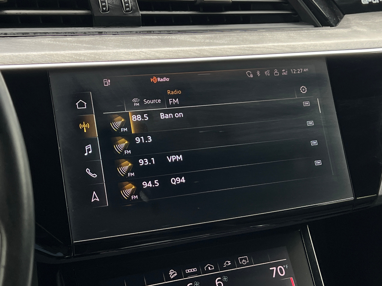 Thumbnail: 2022 Audi e-tron - 3