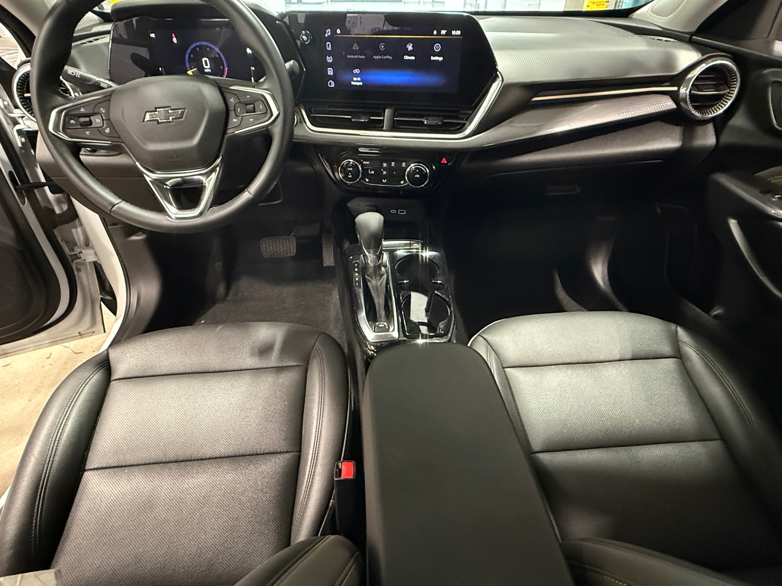 Thumbnail: 2024 Chevrolet Trax - 2