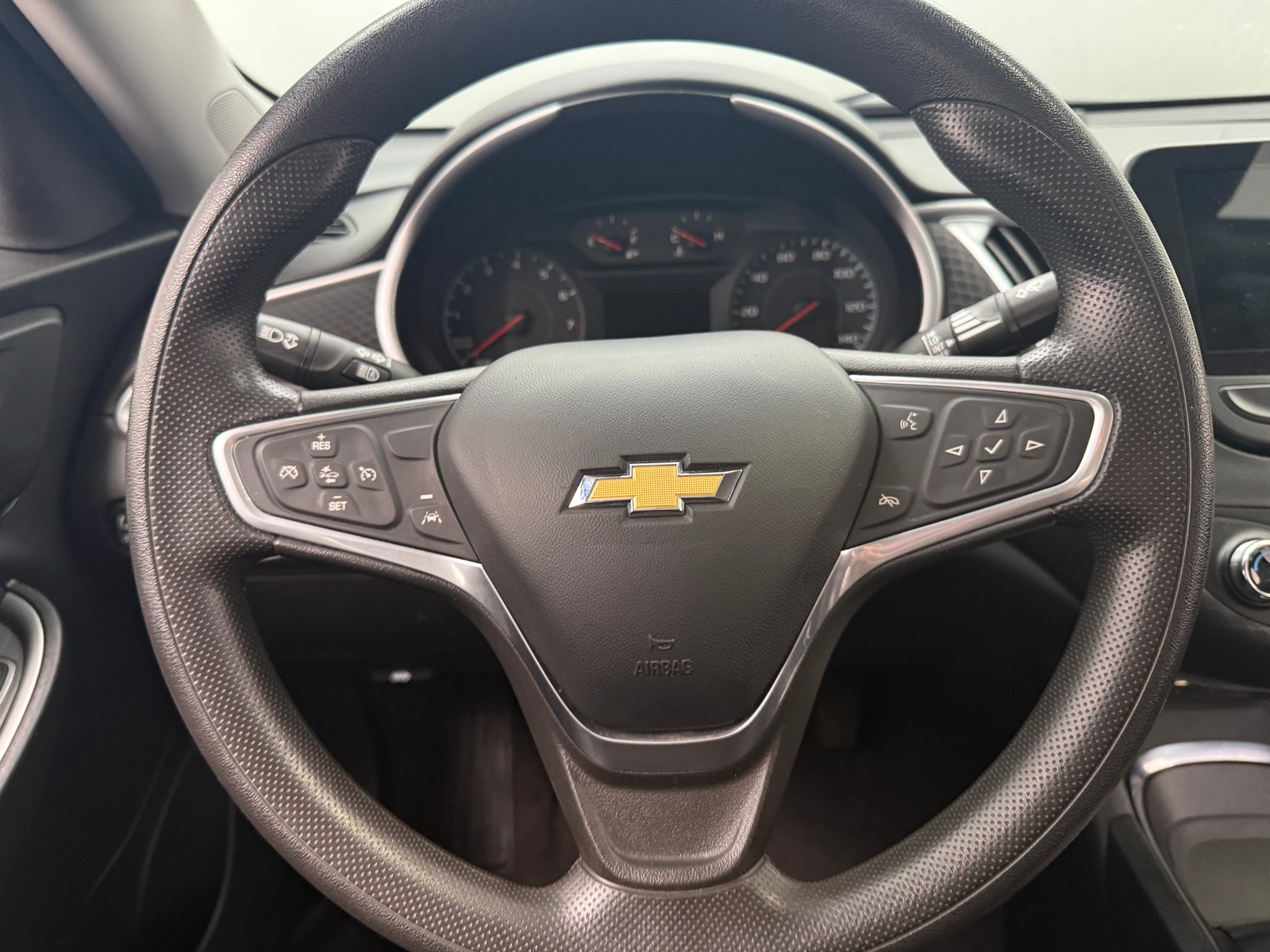 Thumbnail: 2023 Chevrolet Malibu - 5