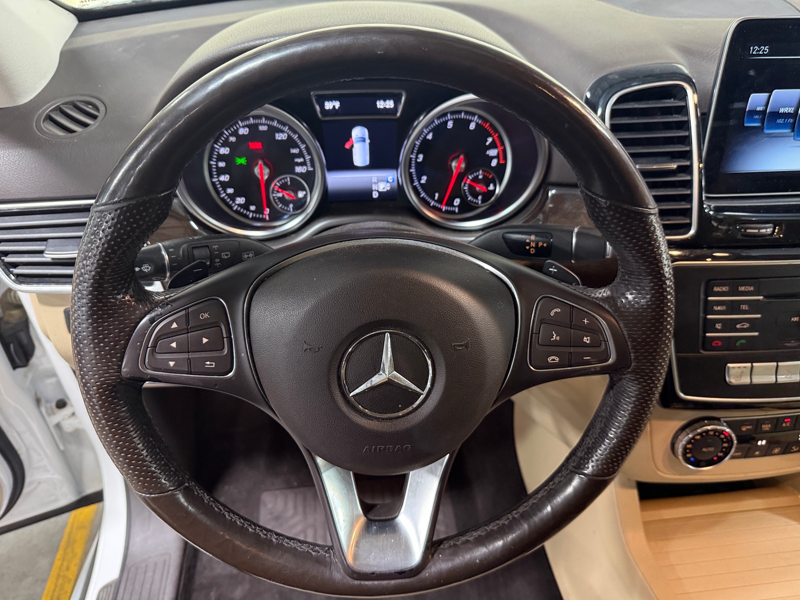 Thumbnail: 2018 Mercedes-Benz GLE - 4