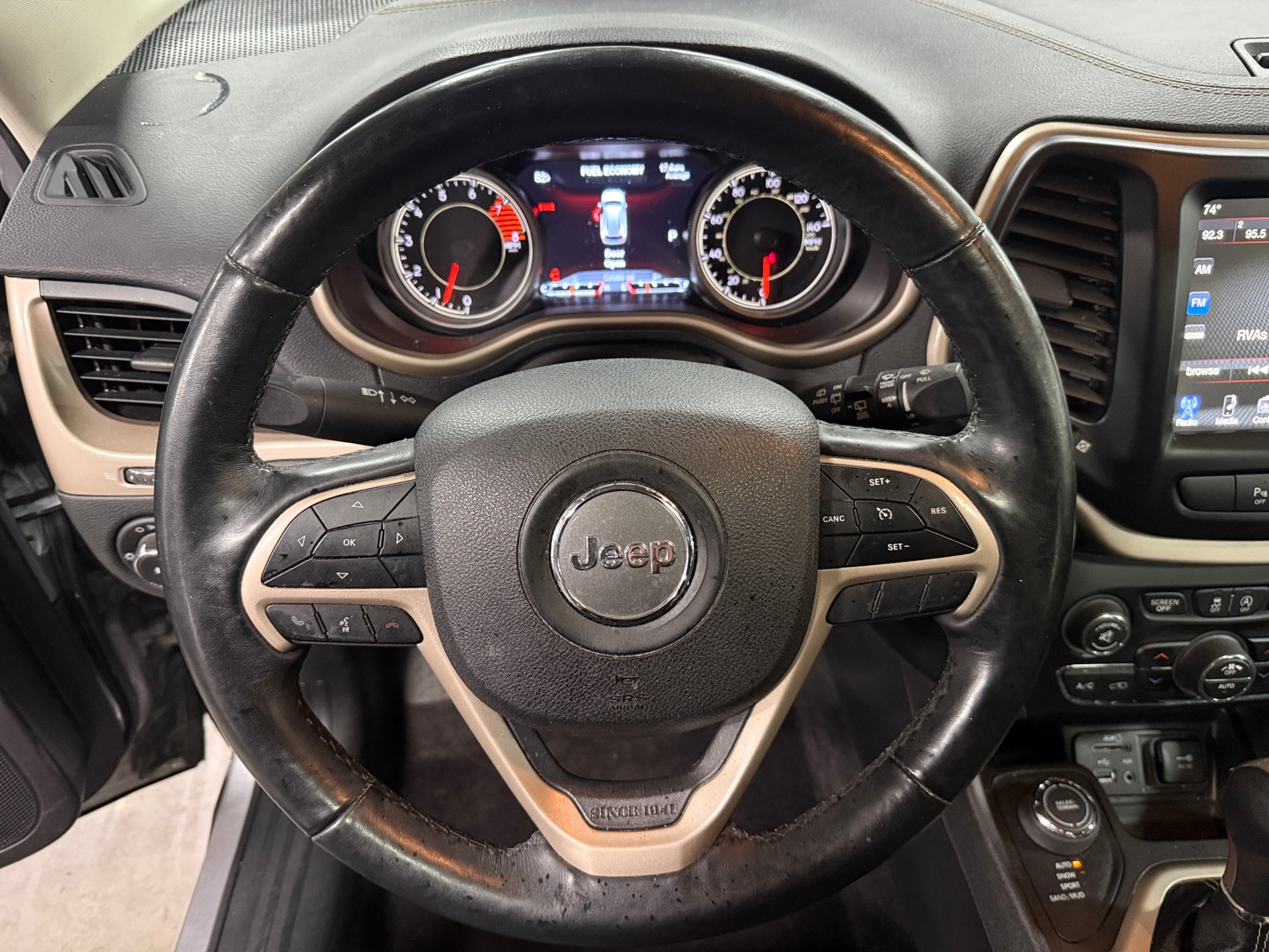 Thumbnail: 2018 Jeep Cherokee - 4