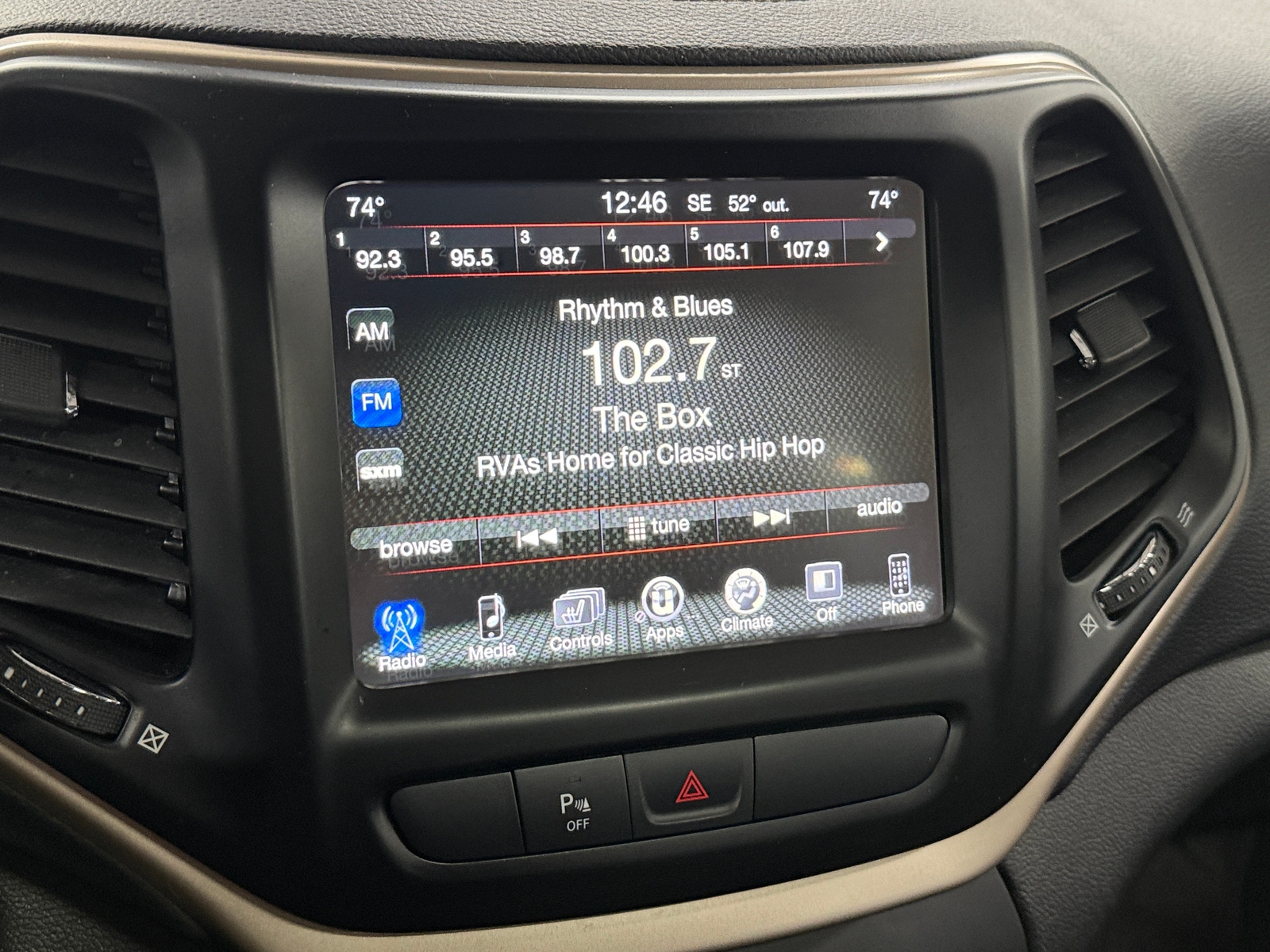 Thumbnail: 2018 Jeep Cherokee - 3