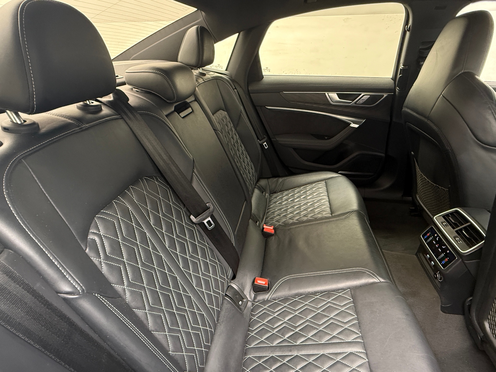 Thumbnail: 2020 Audi S6 - 5