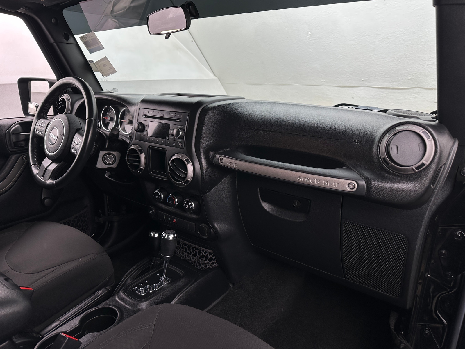 Thumbnail: 2016 Jeep Wrangler - 3