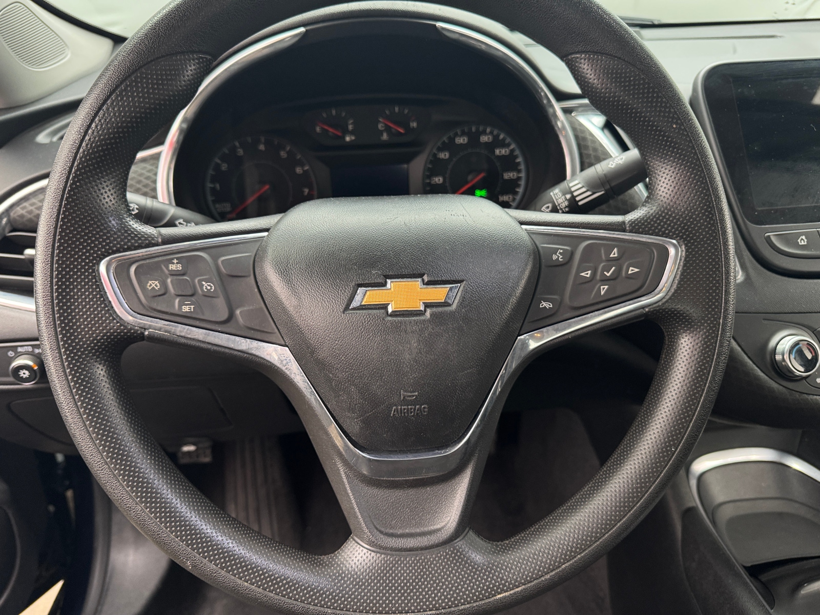 Thumbnail: 2020 Chevrolet Malibu - 5