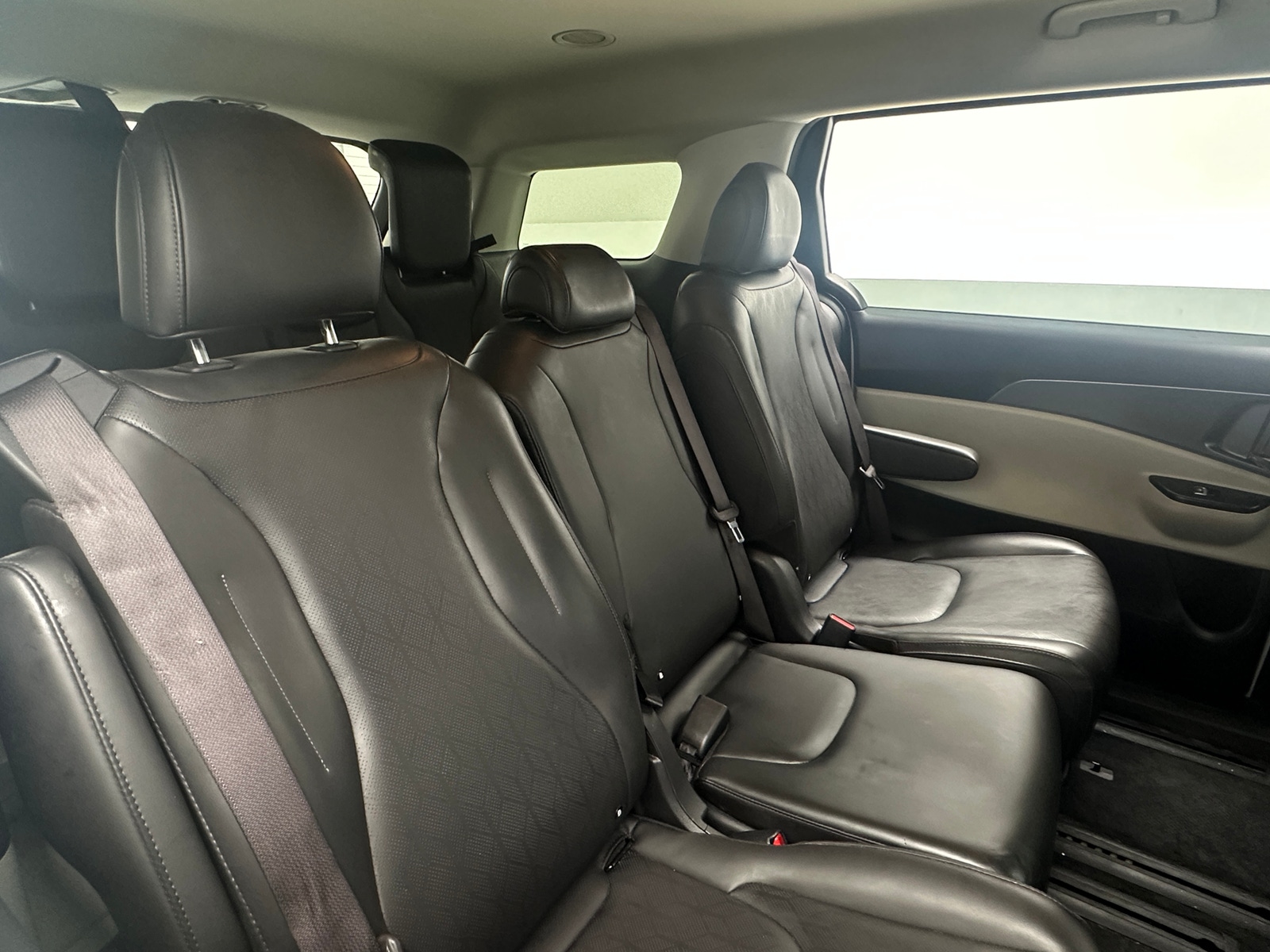 Thumbnail: 2023 Kia Carnival - 5